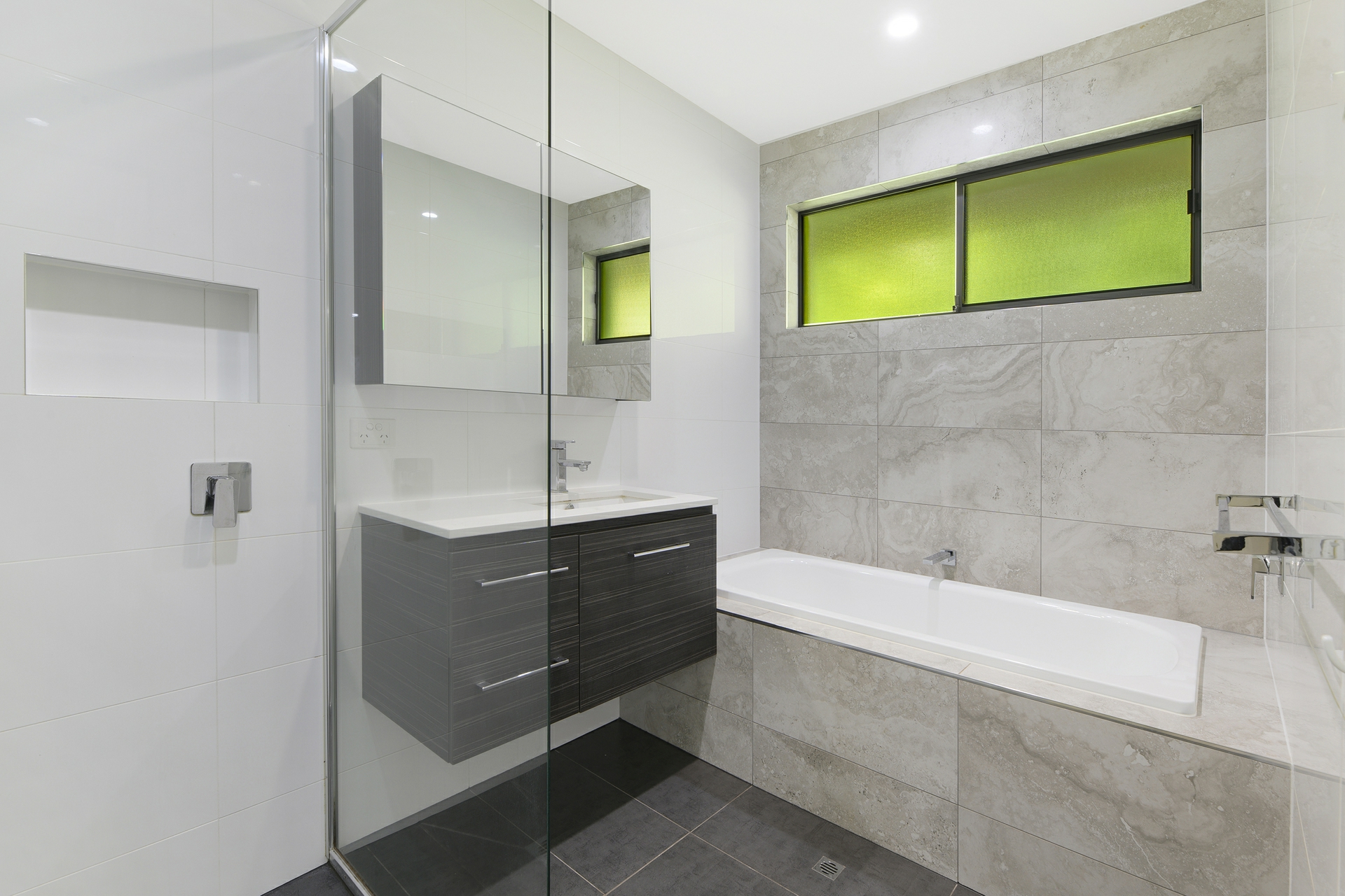 4 Binalong Drive, ASHMORE