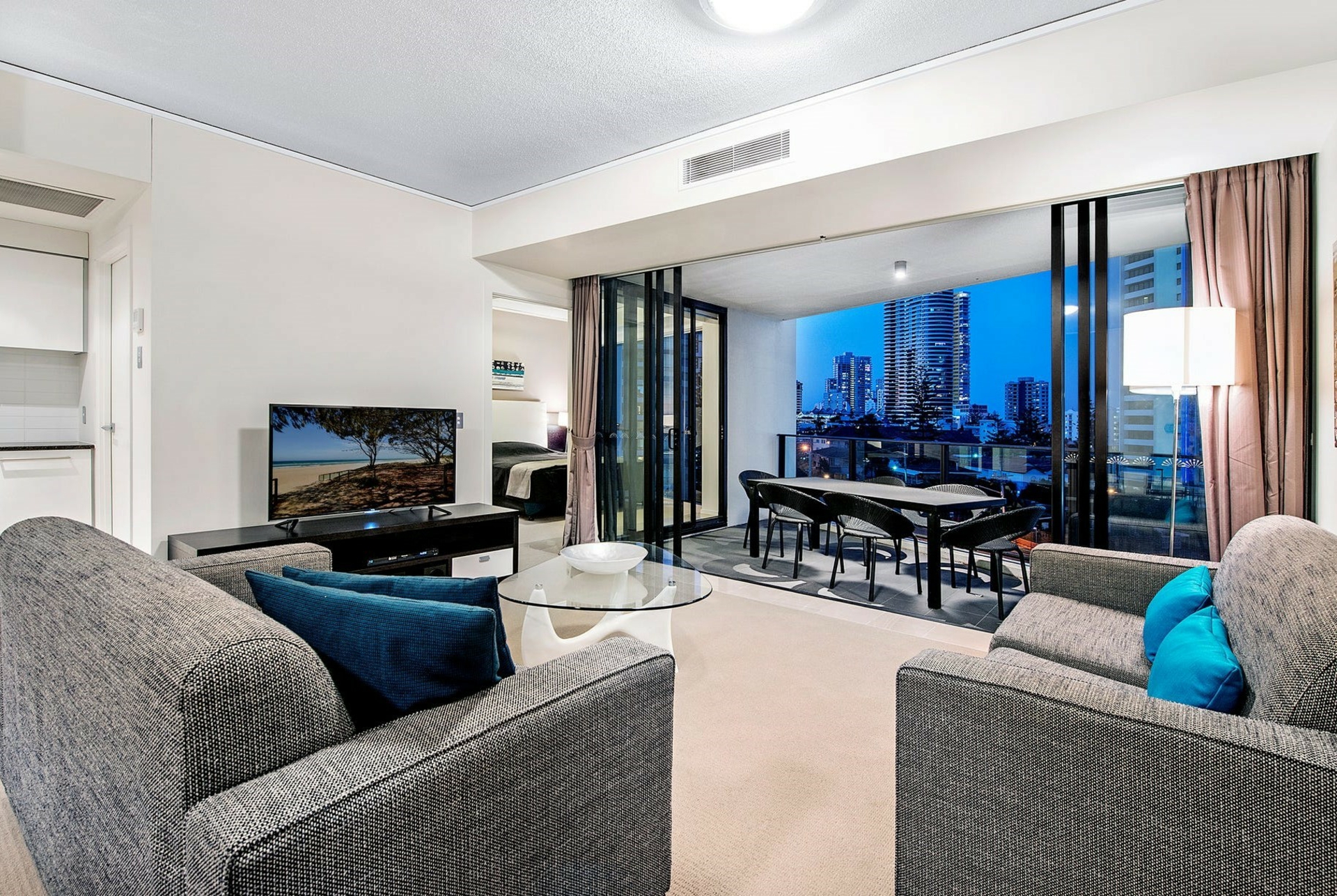605/22 Surf Parade, BROADBEACH