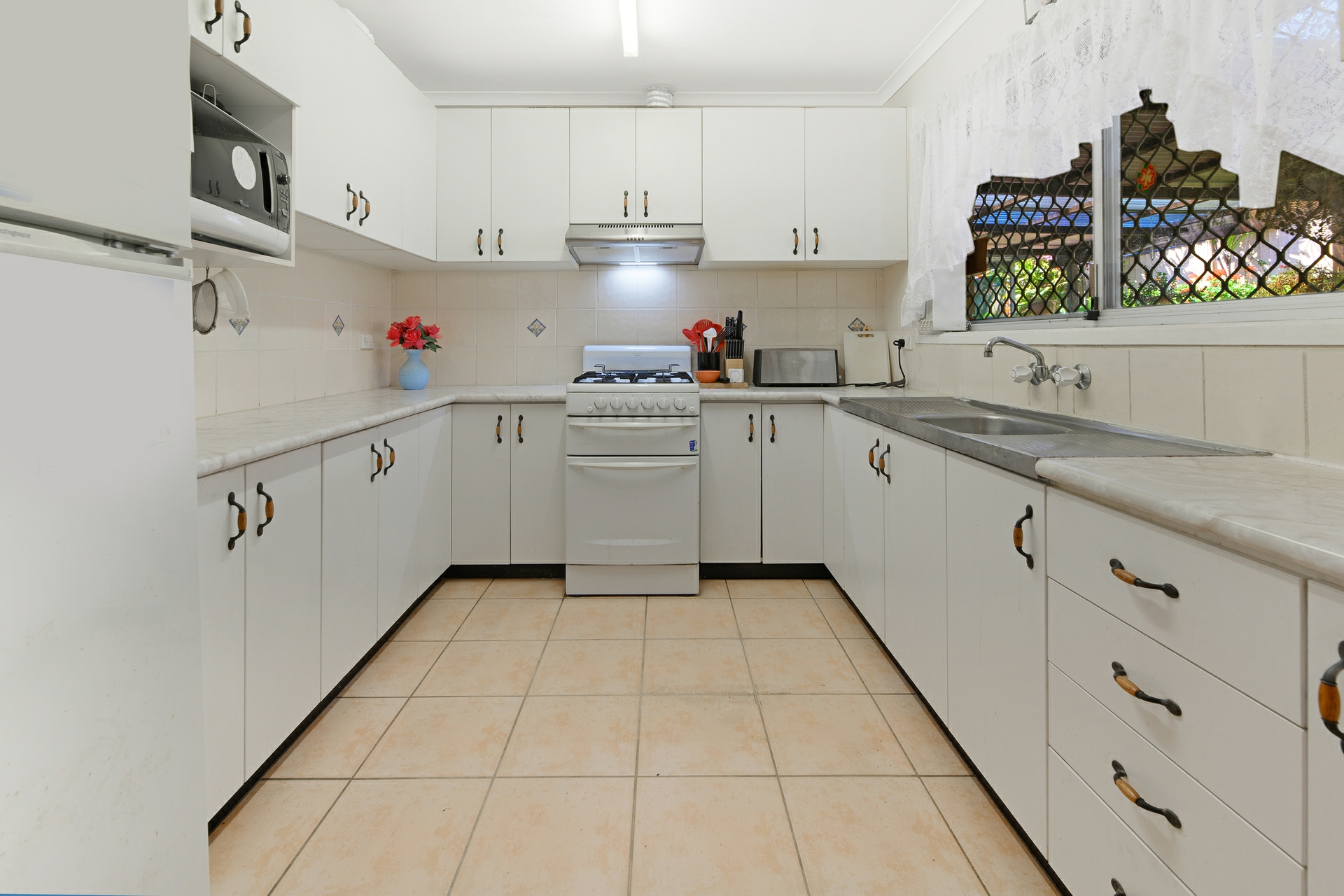 15 Miralie Place, ASHMORE