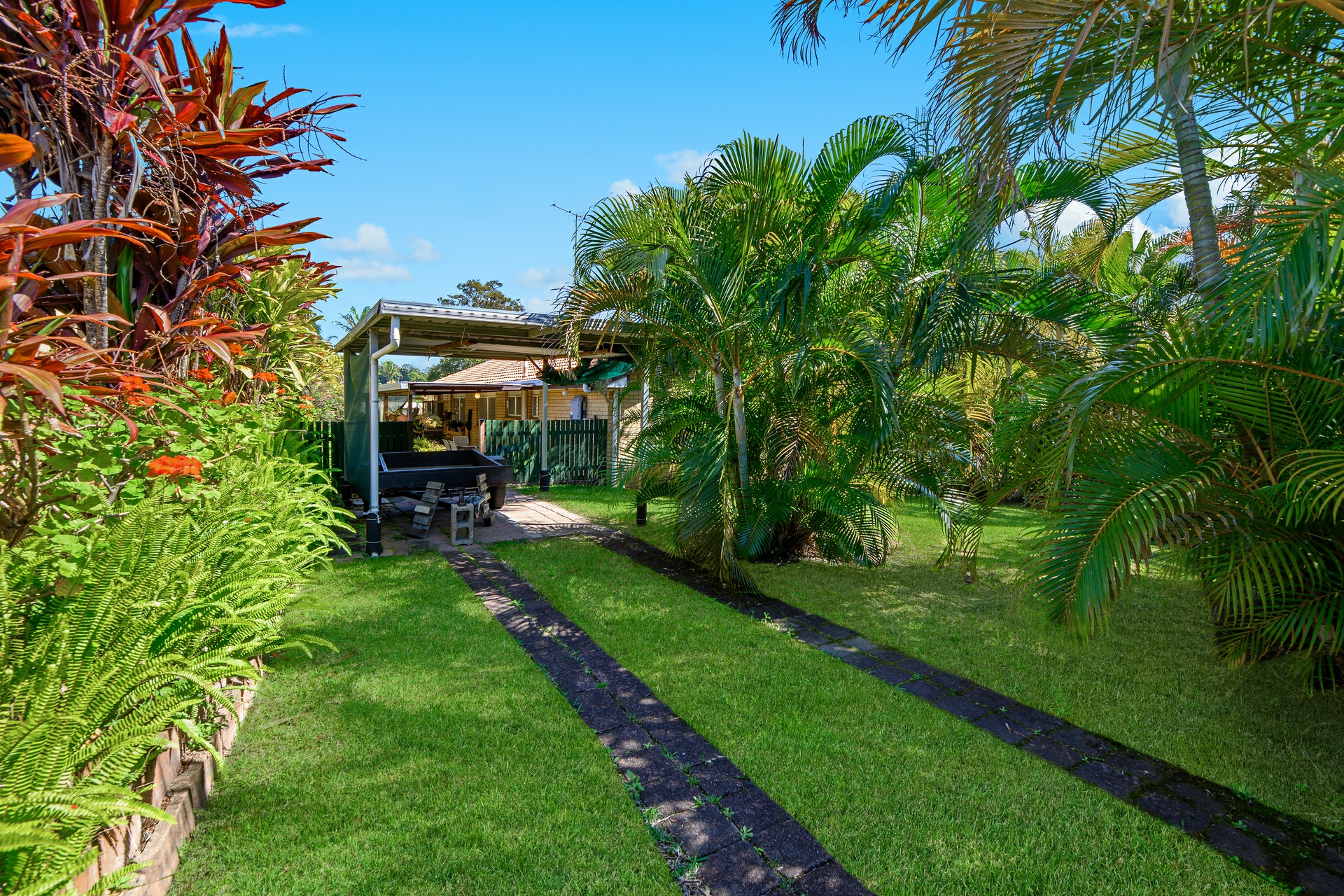 15 Miralie Place, ASHMORE
