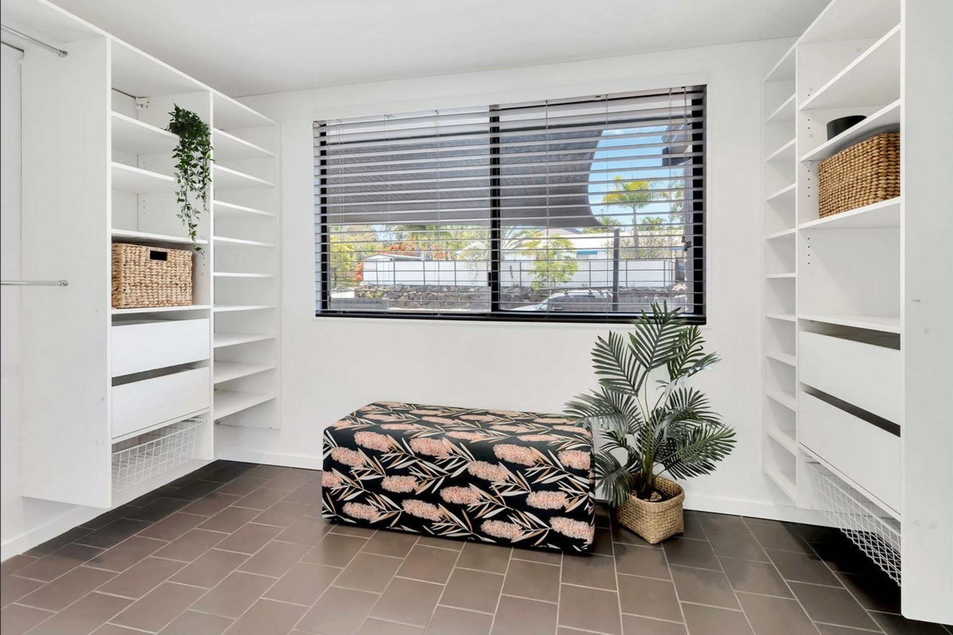 54 Mingaletta Drive, ASHMORE