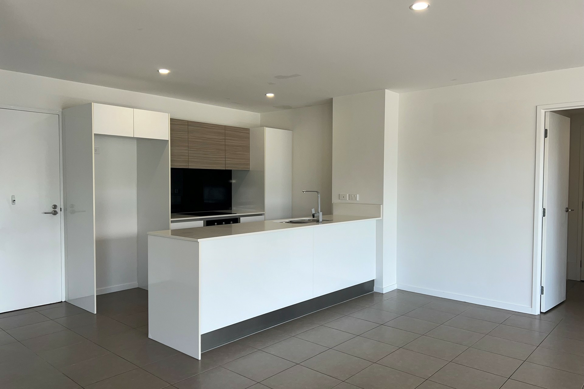 3408/17 Waterford Court Bundall QLD Unit for Rent LJ Hooker