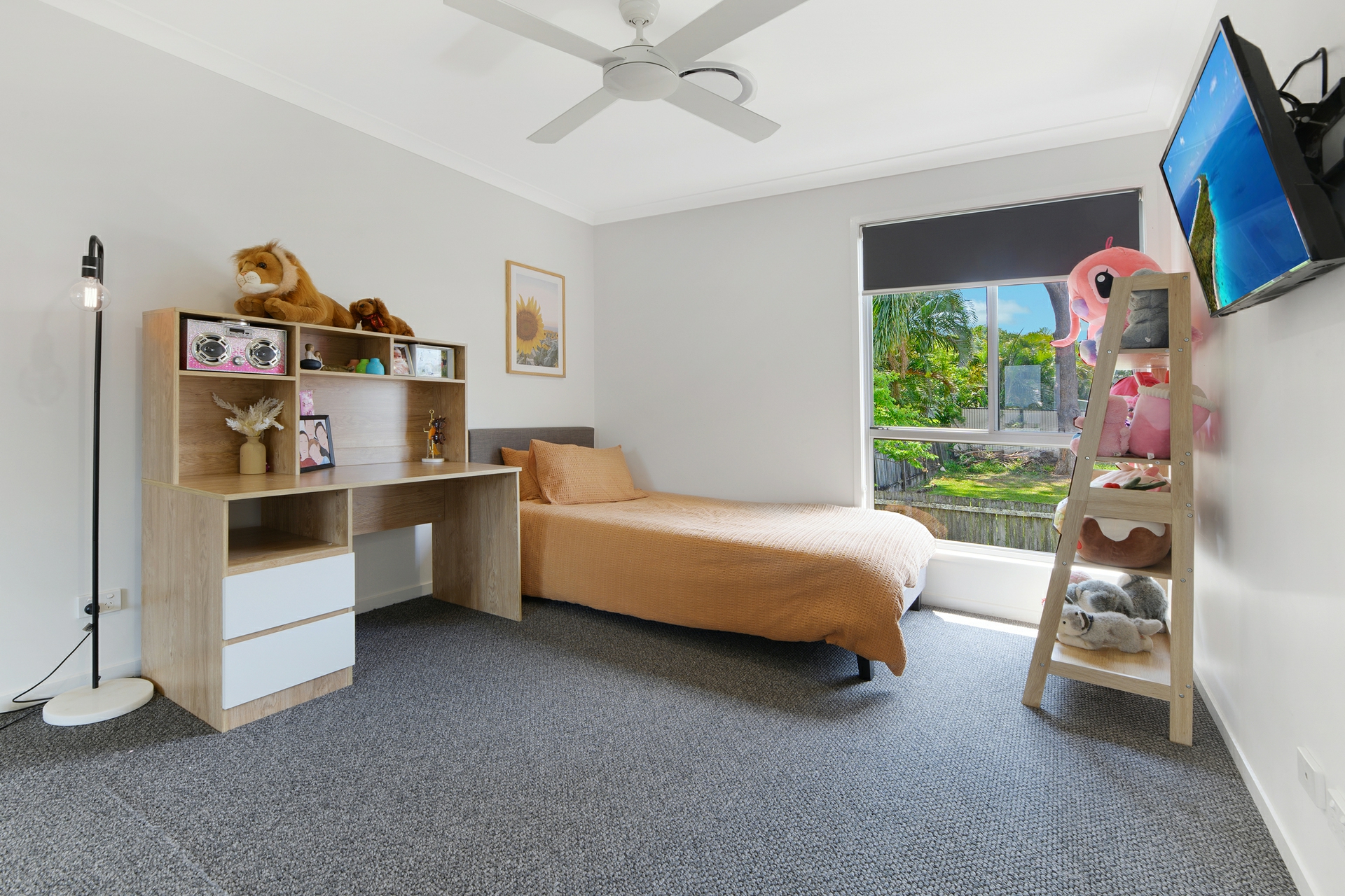 2/231 Benowa Road, BENOWA