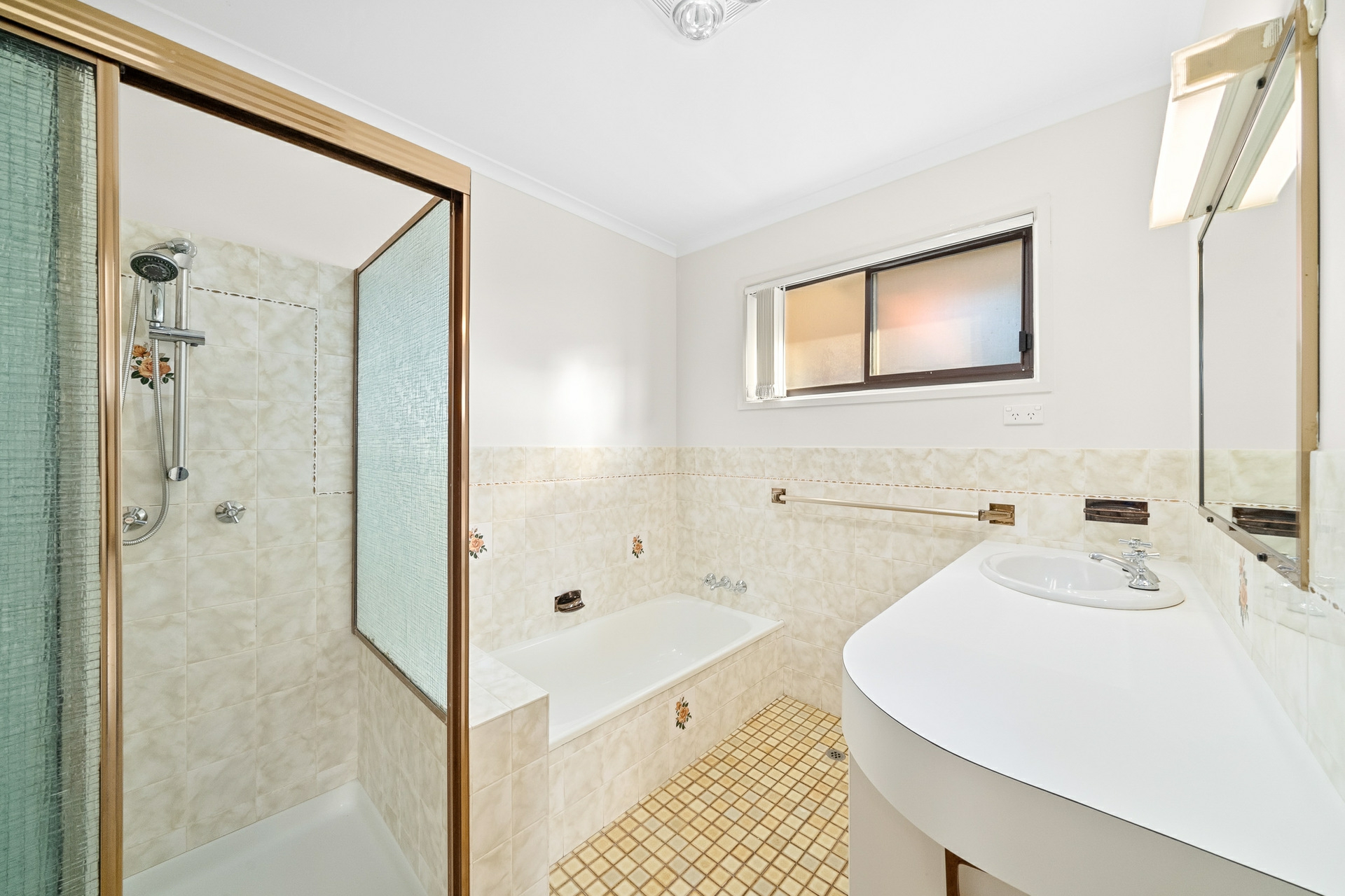 6 Limosa Street, ASHMORE