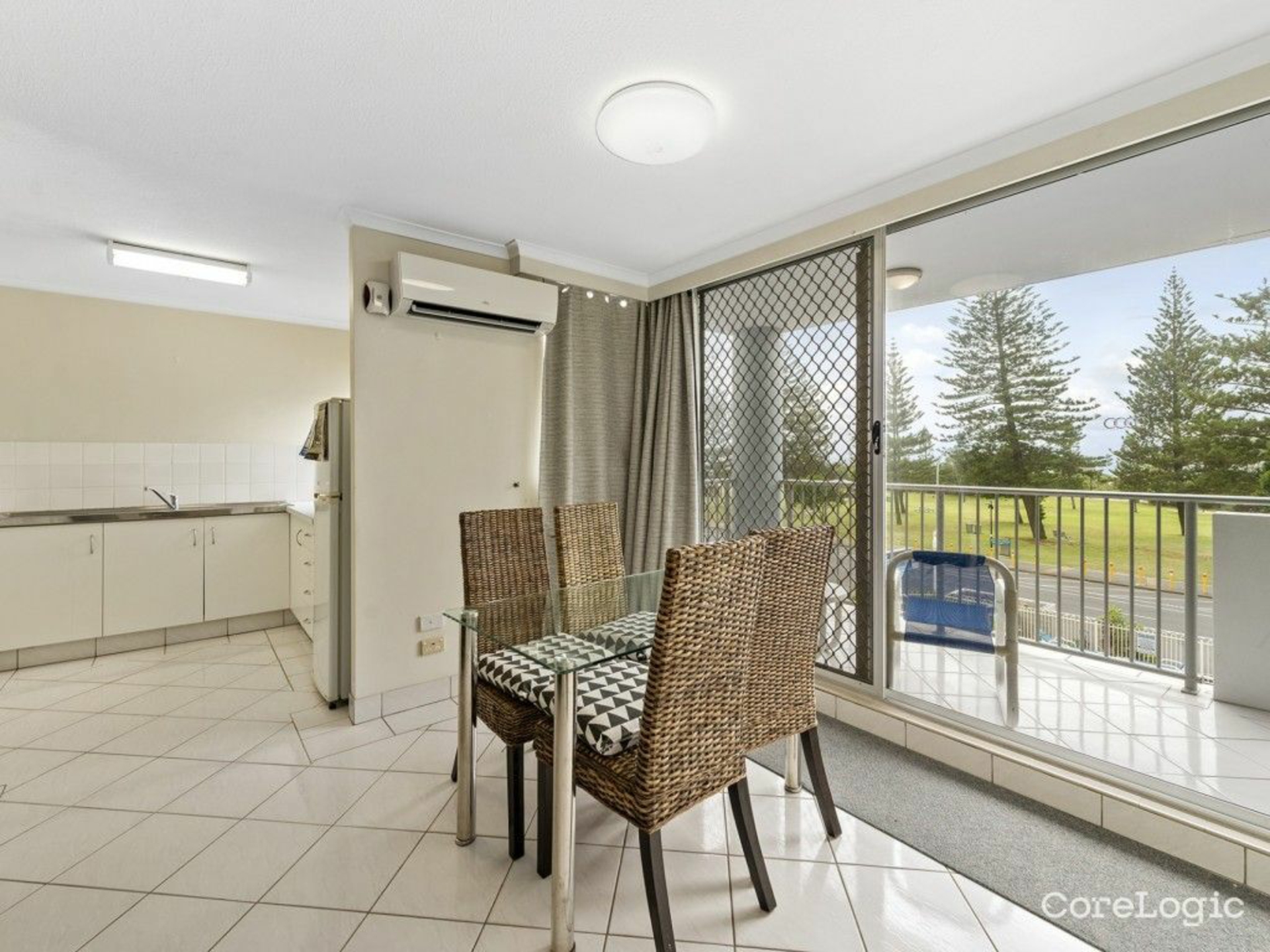 9/155 Old Burleigh Road, BROADBEACH