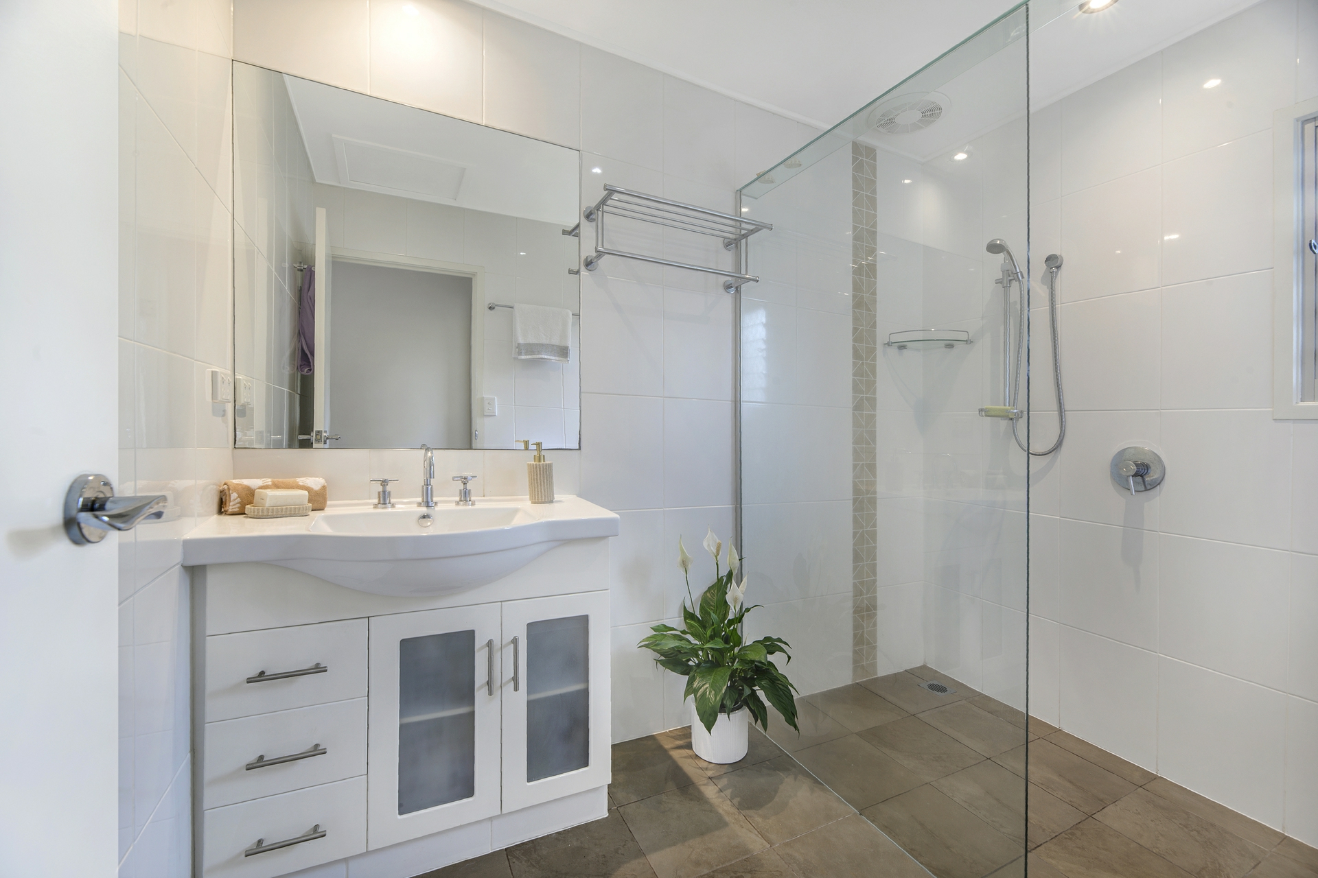 12 Lara Avenue, SOUTHPORT