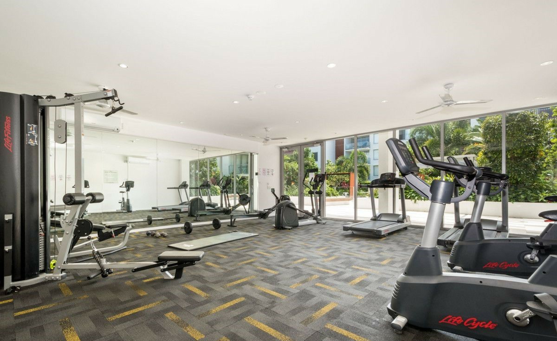 1201/6-8 Waterford Court, BUNDALL