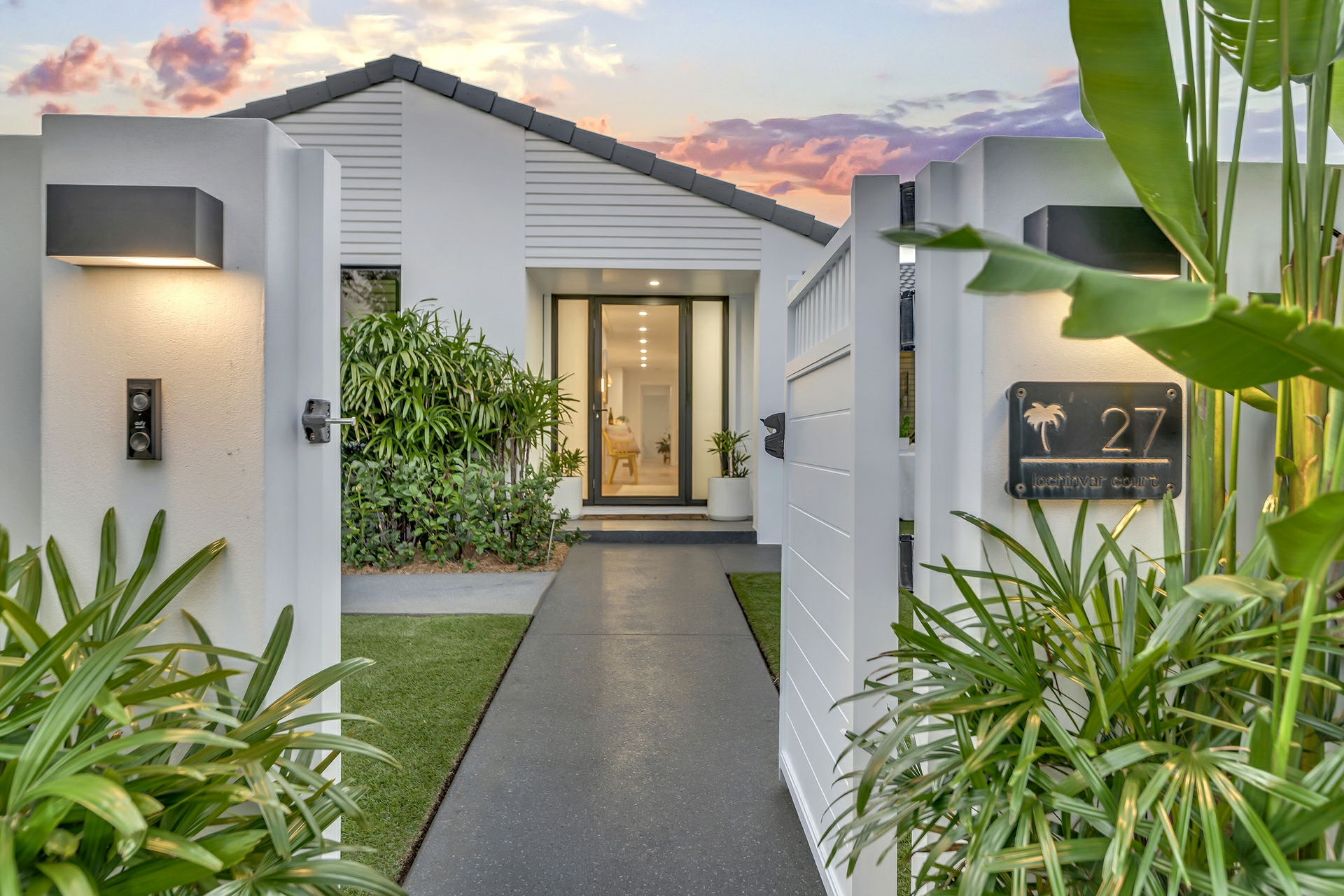 27 Lochinvar Court, ASHMORE
