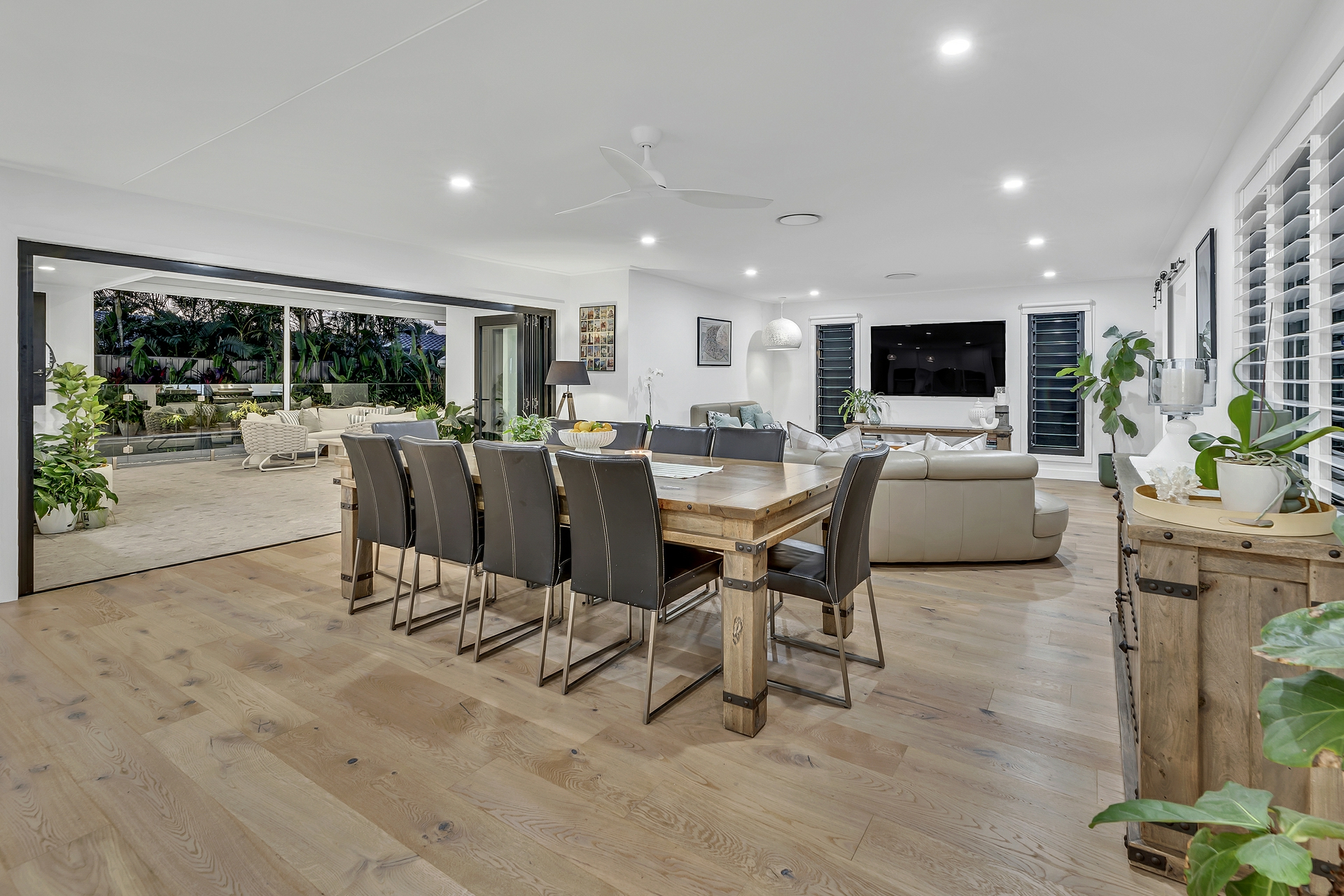27 Lochinvar Court, ASHMORE