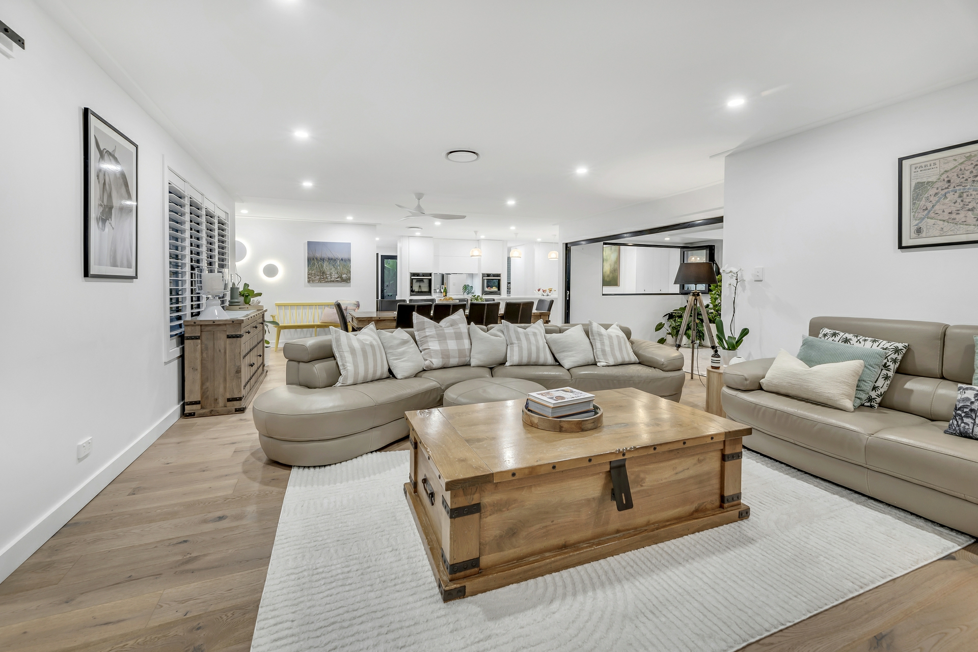 27 Lochinvar Court, ASHMORE