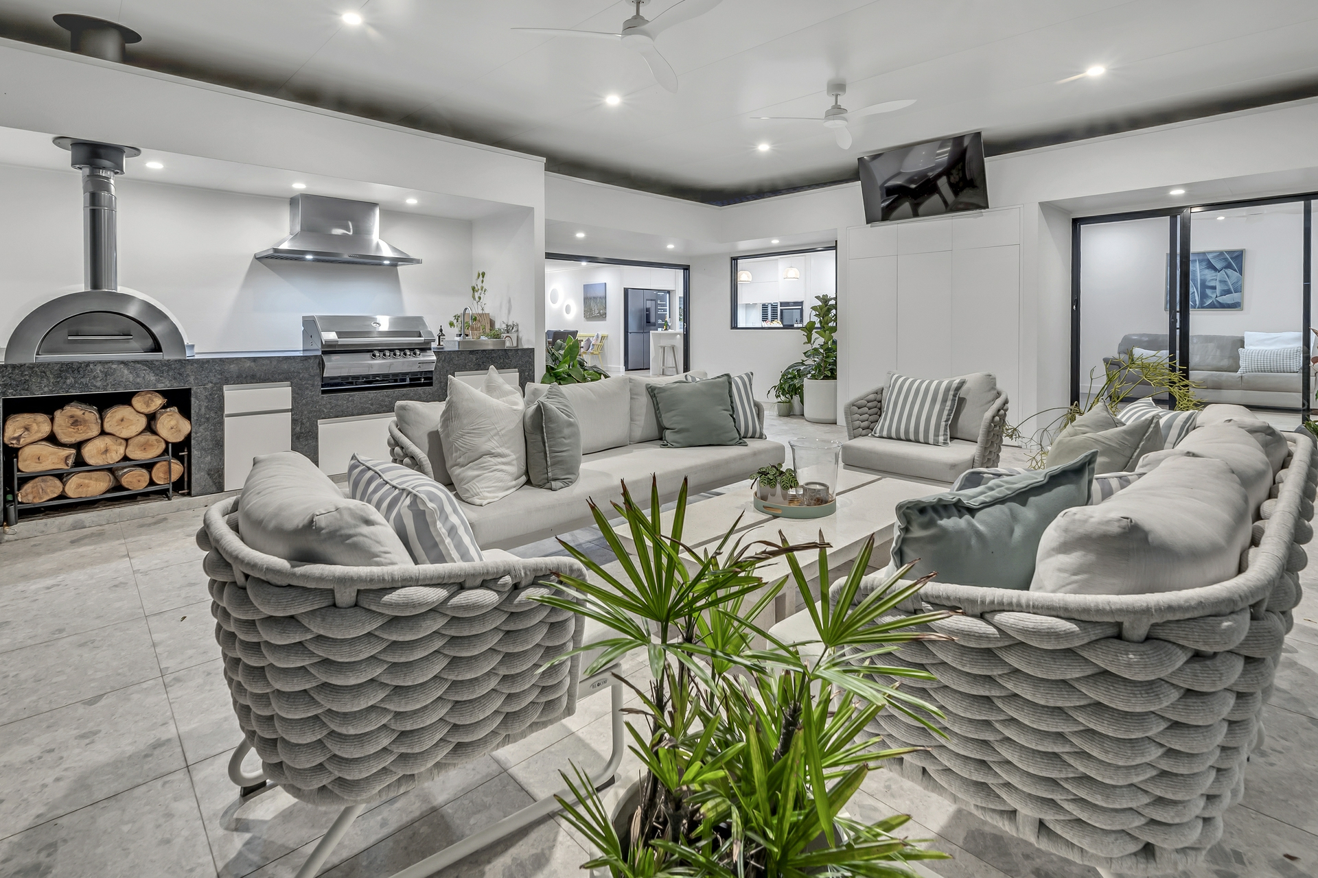 27 Lochinvar Court, ASHMORE