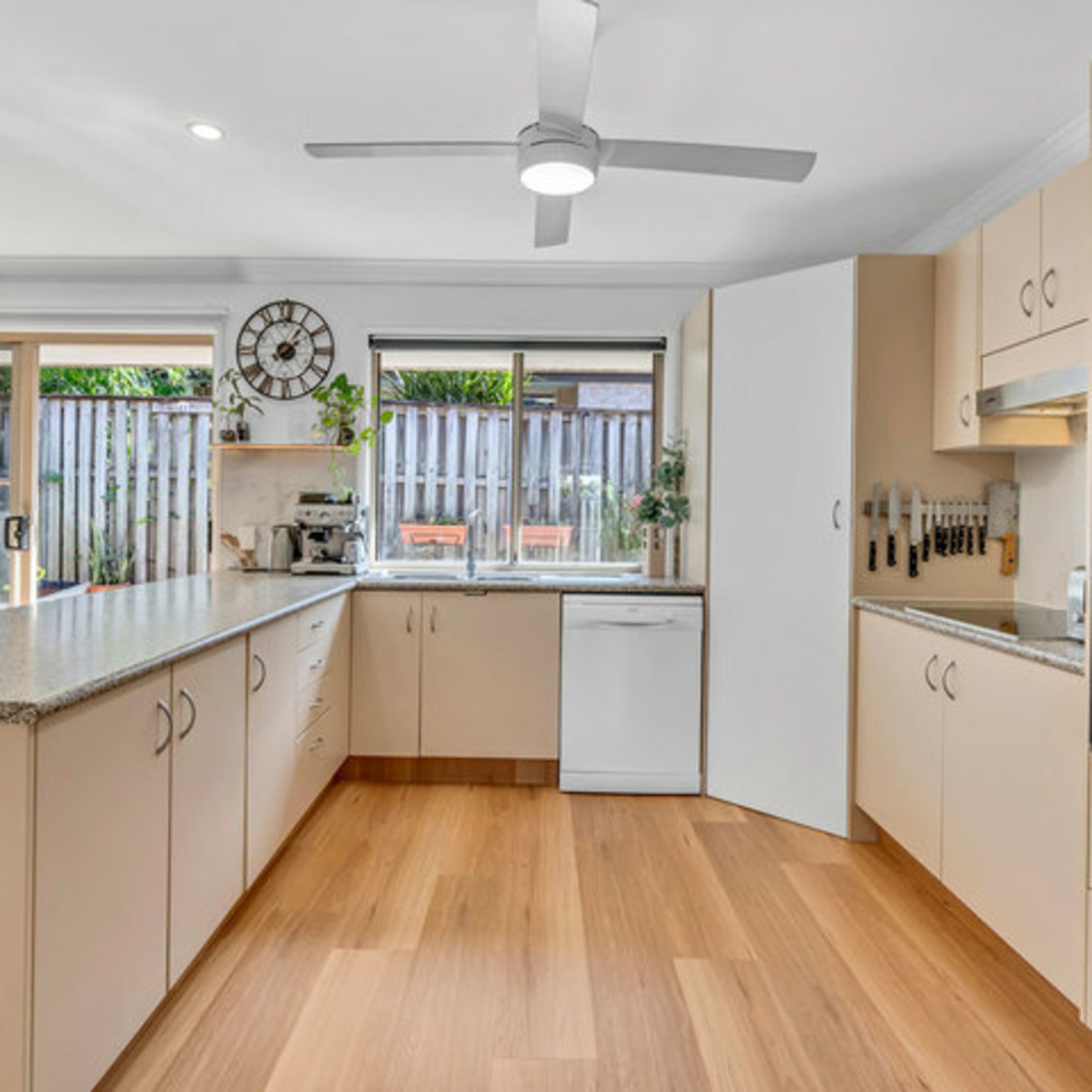 6 Fanning Court, PACIFIC PINES