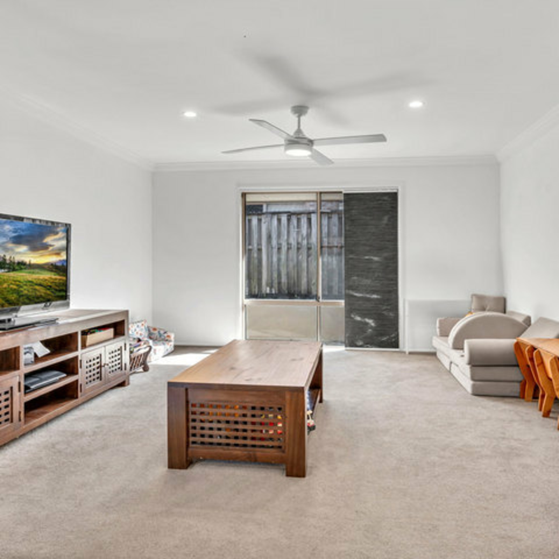 6 Fanning Court, PACIFIC PINES