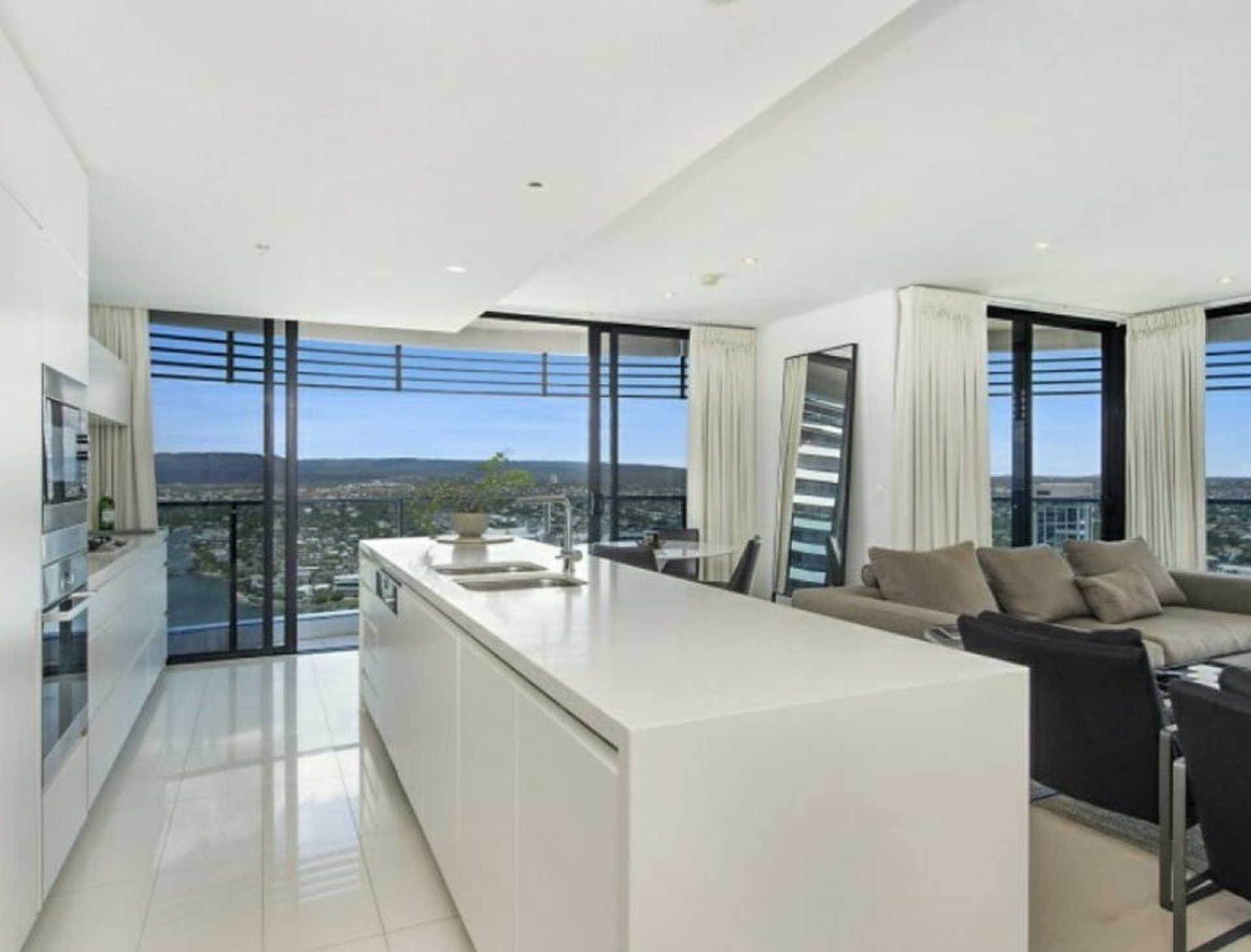 3001/1 Oracle Boulevard, BROADBEACH