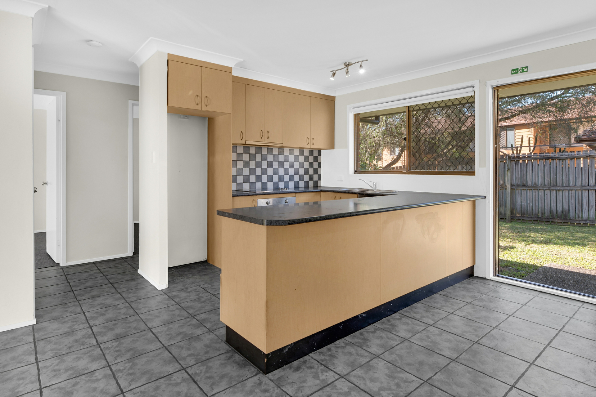 3/10 Sara Street, ASHMORE