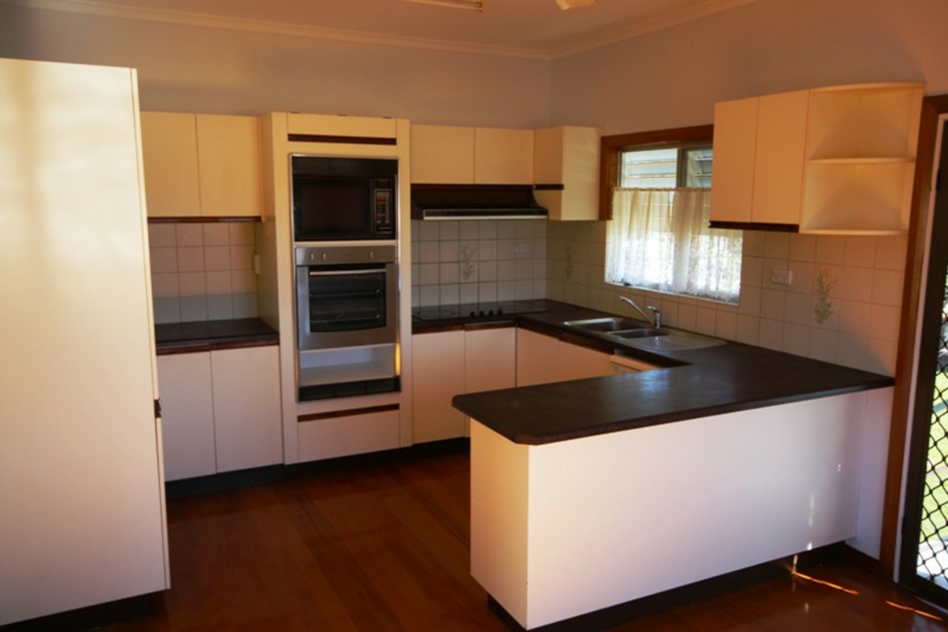 28 Hastings, MAREEBA