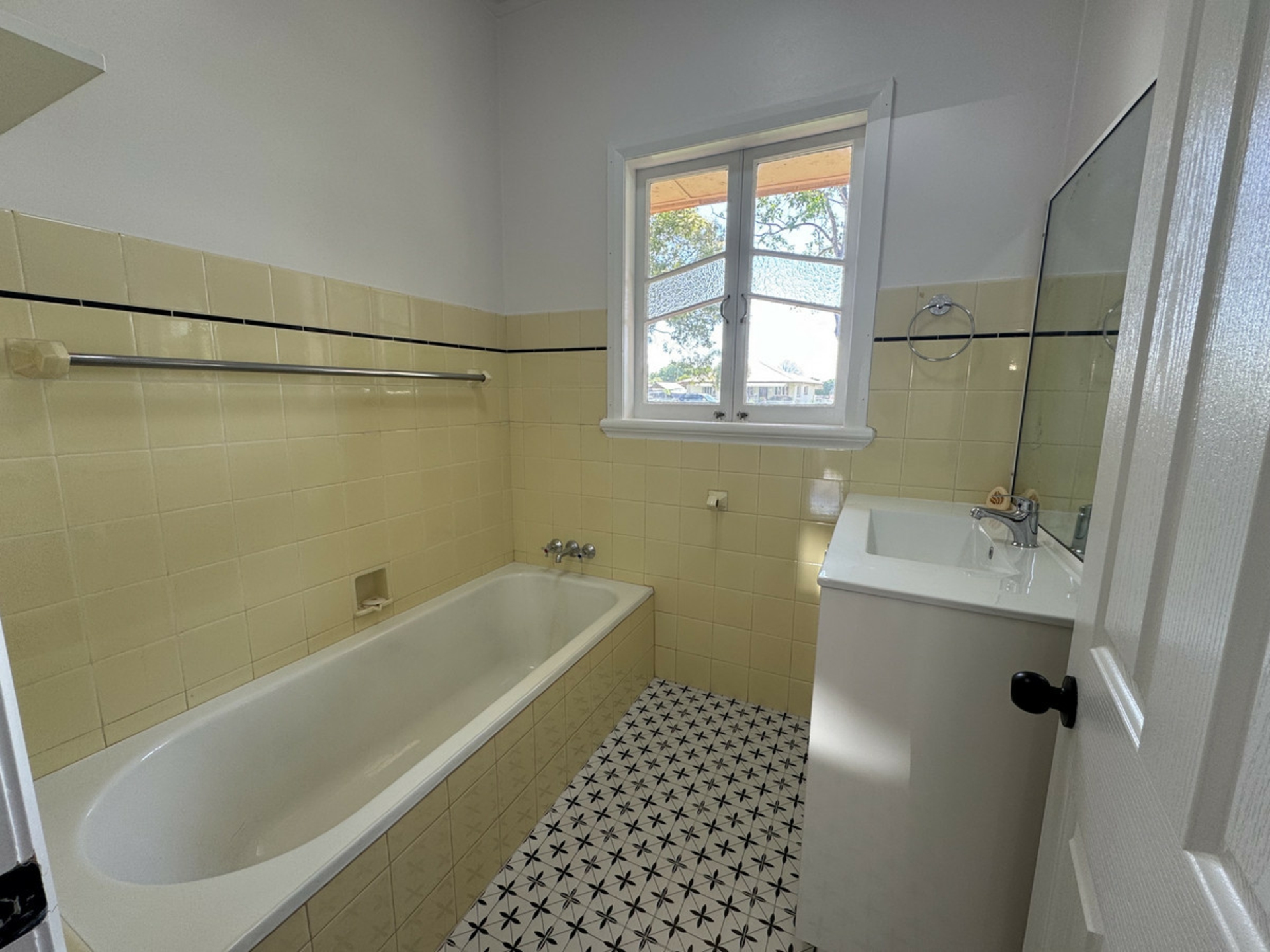 303B Byrnes Street, MAREEBA