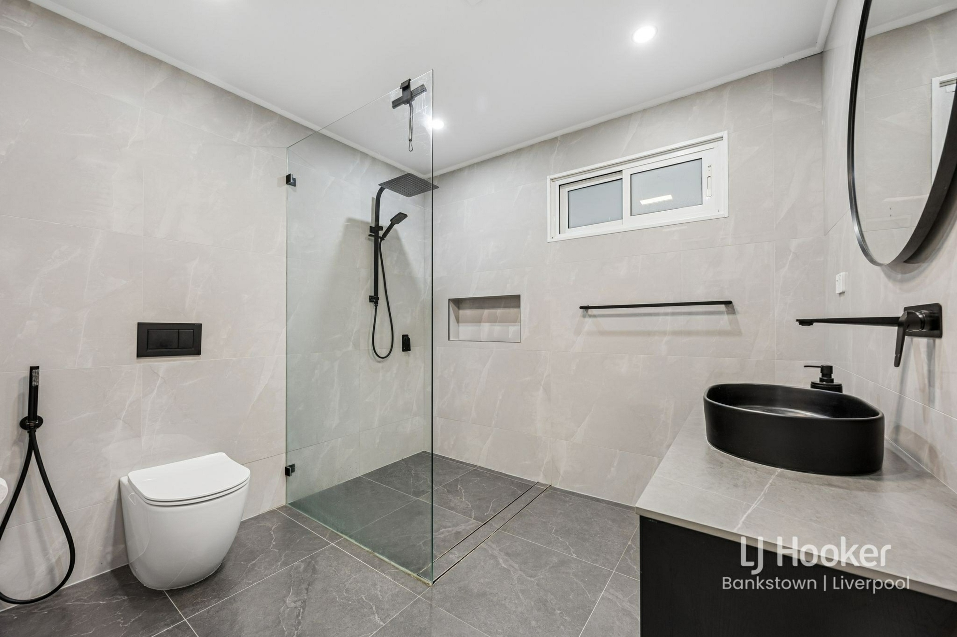 9 Ives Avenue — photo 12 of 23