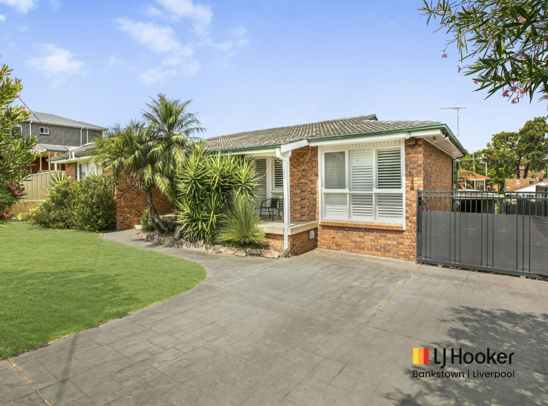 6 Goldfinch Street — photo 2 of 11