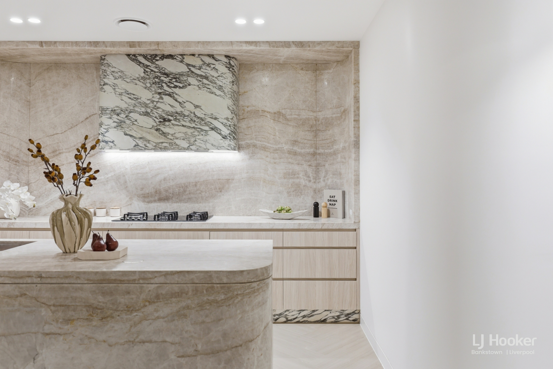 17 Bell Street — photo 6 of 30