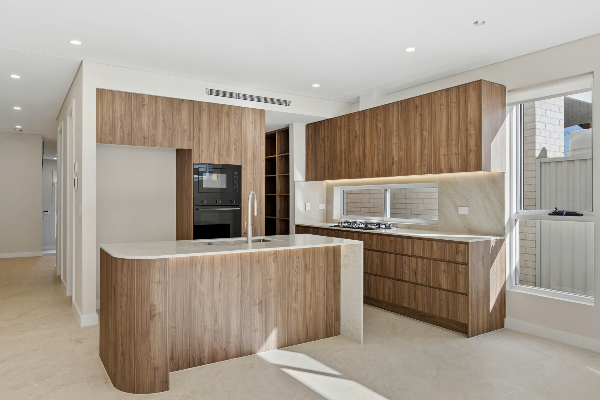 5B Jack O'Sullivan Road — photo 4 of 23