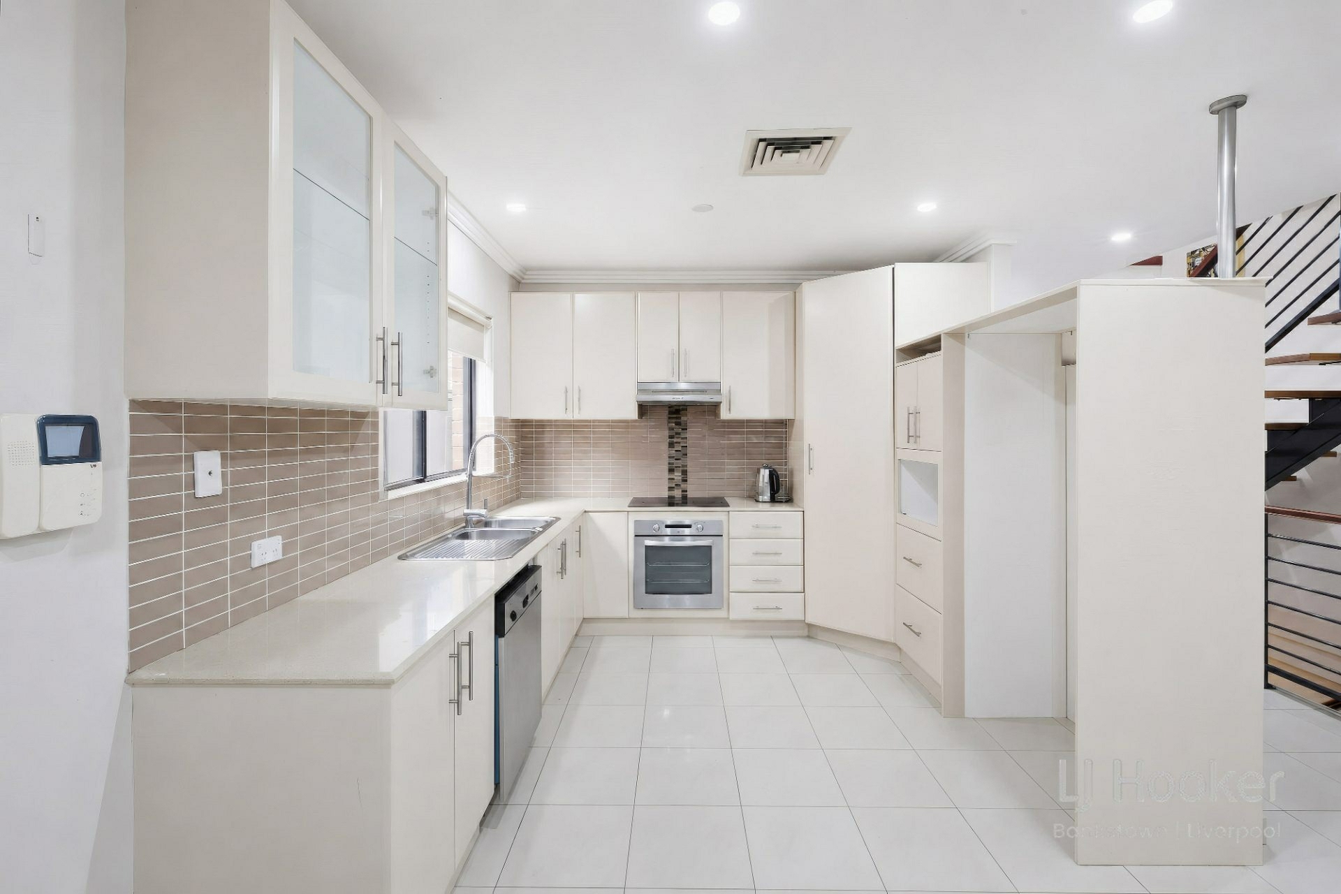 102 Clarke Street — photo 3 of 10