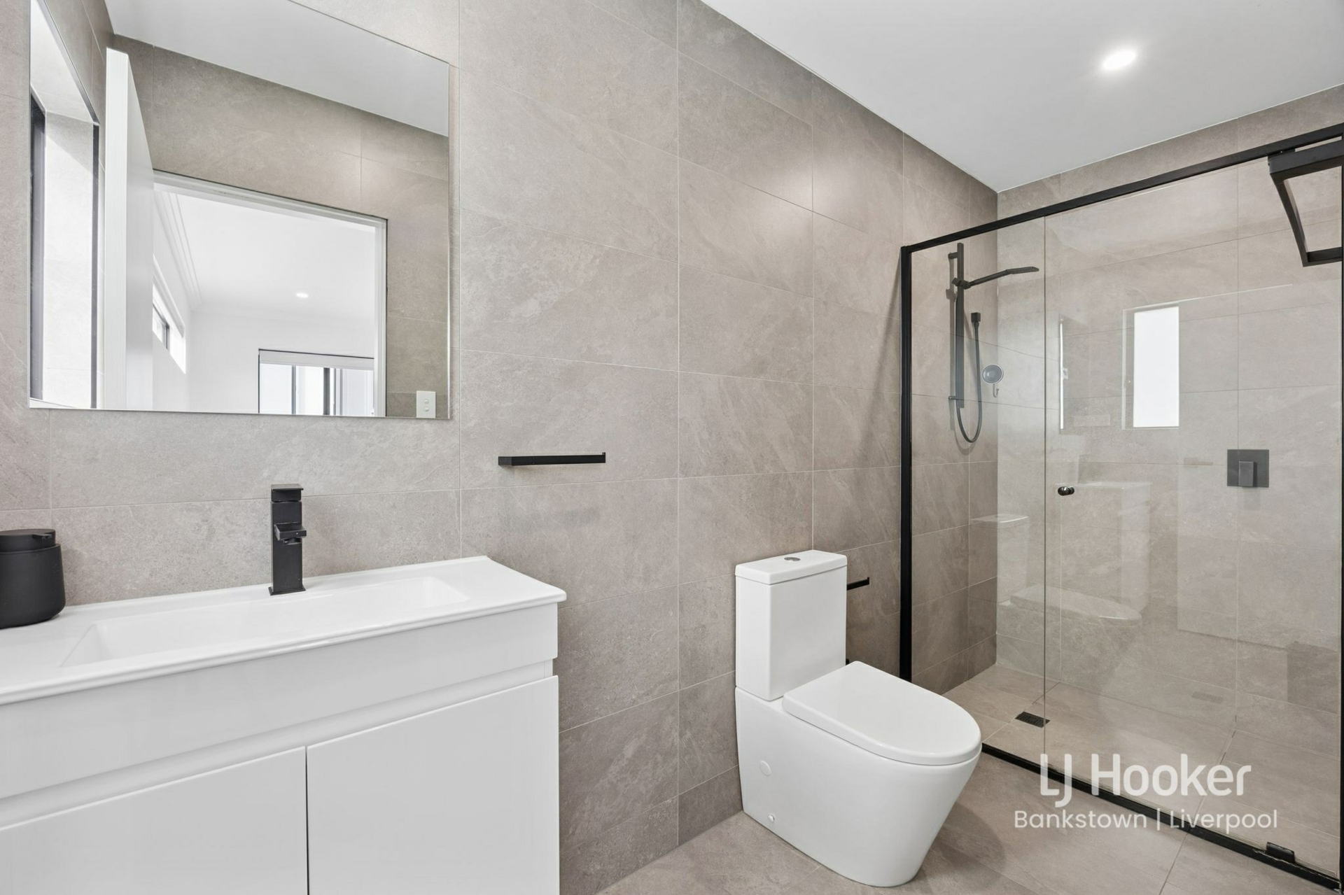 7/9-11 Elouera Crescent — photo 10 of 19