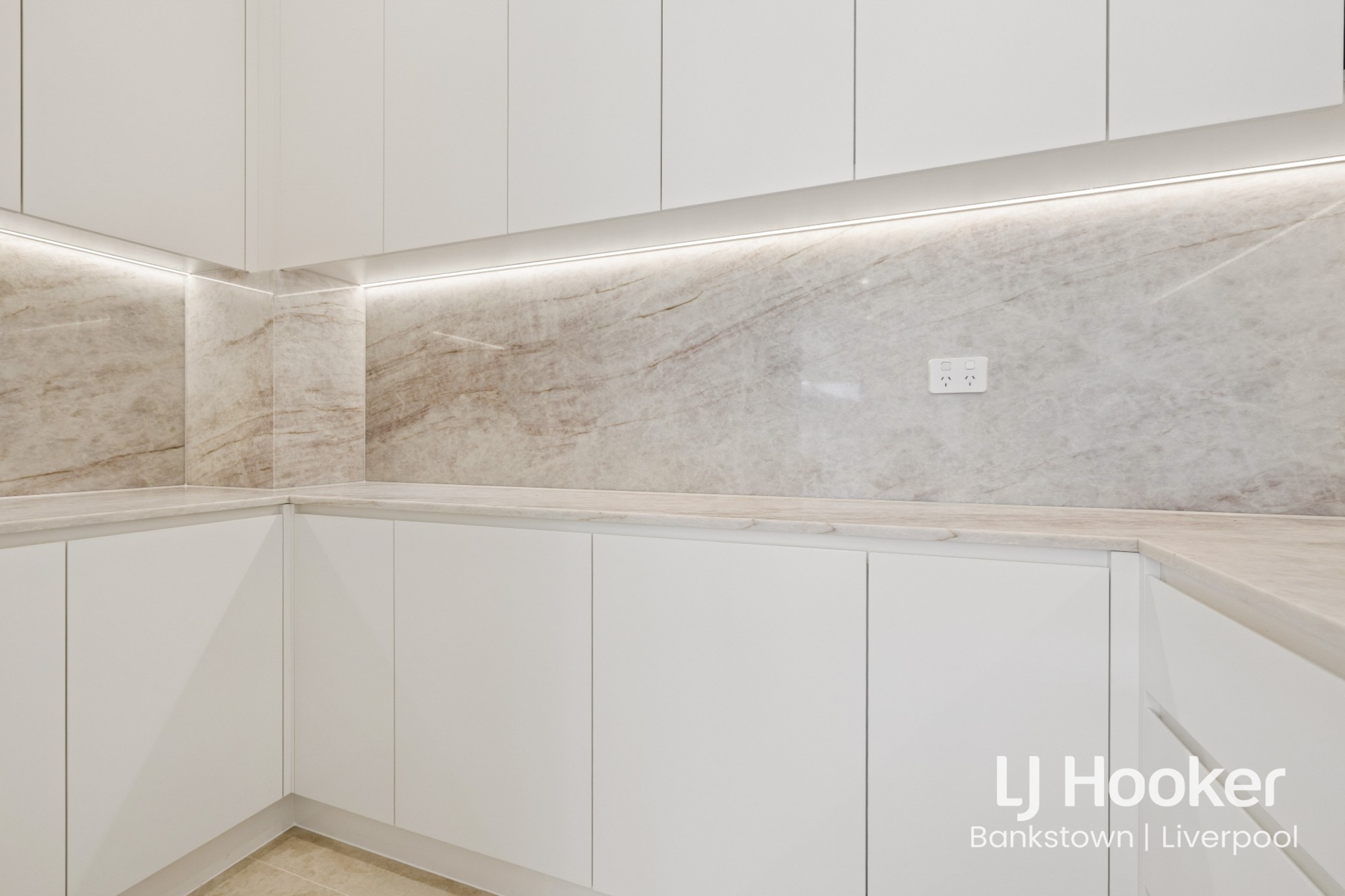 82C Longstaff Avenue — photo 4 of 26