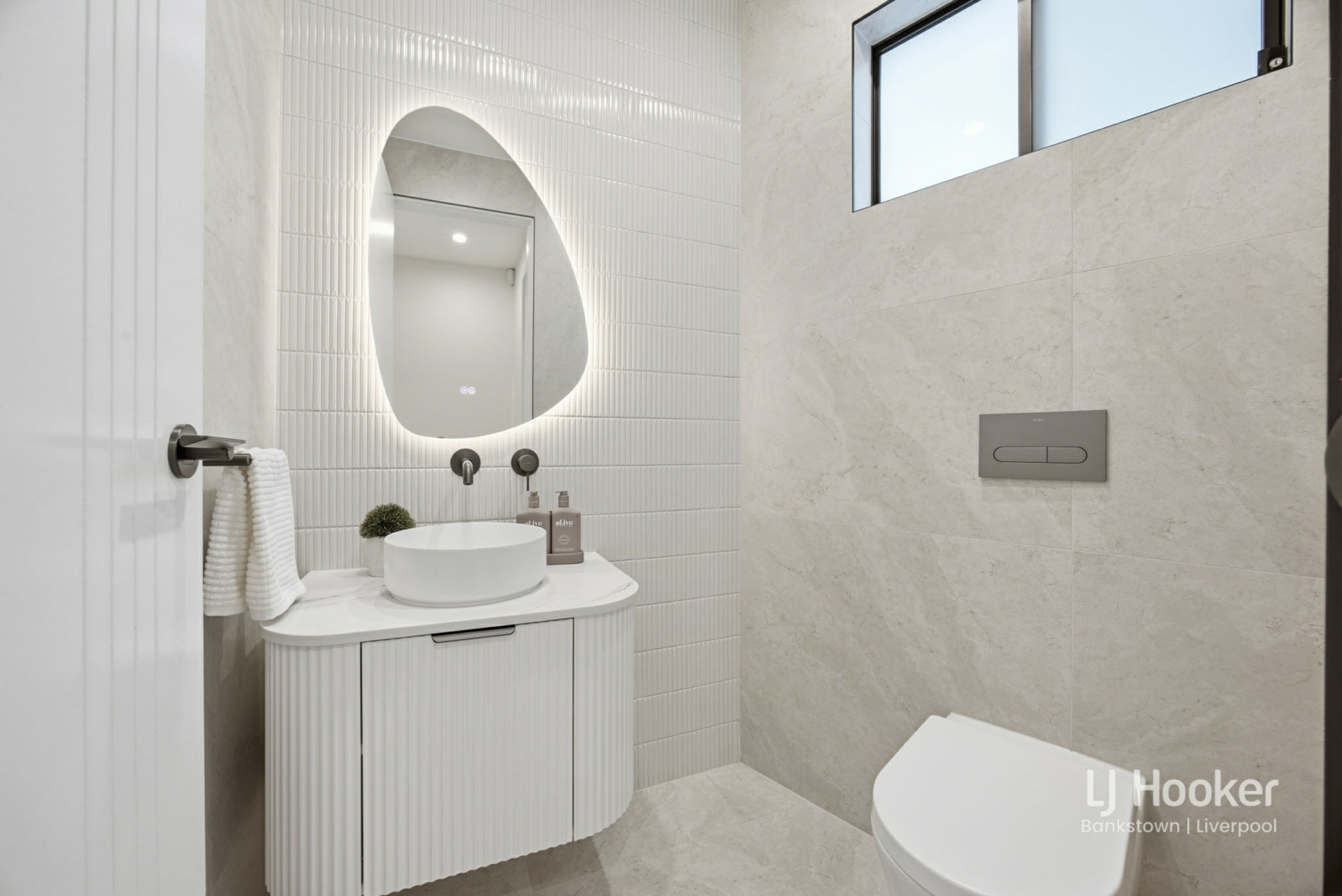 4/49 Thompson Avenue — photo 10 of 26