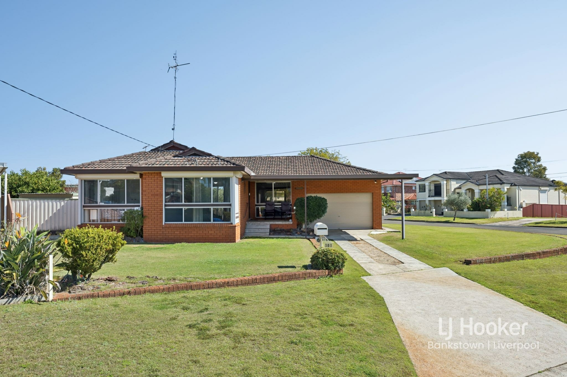 101 Jack O'Sullivan Road — photo 2 of 18