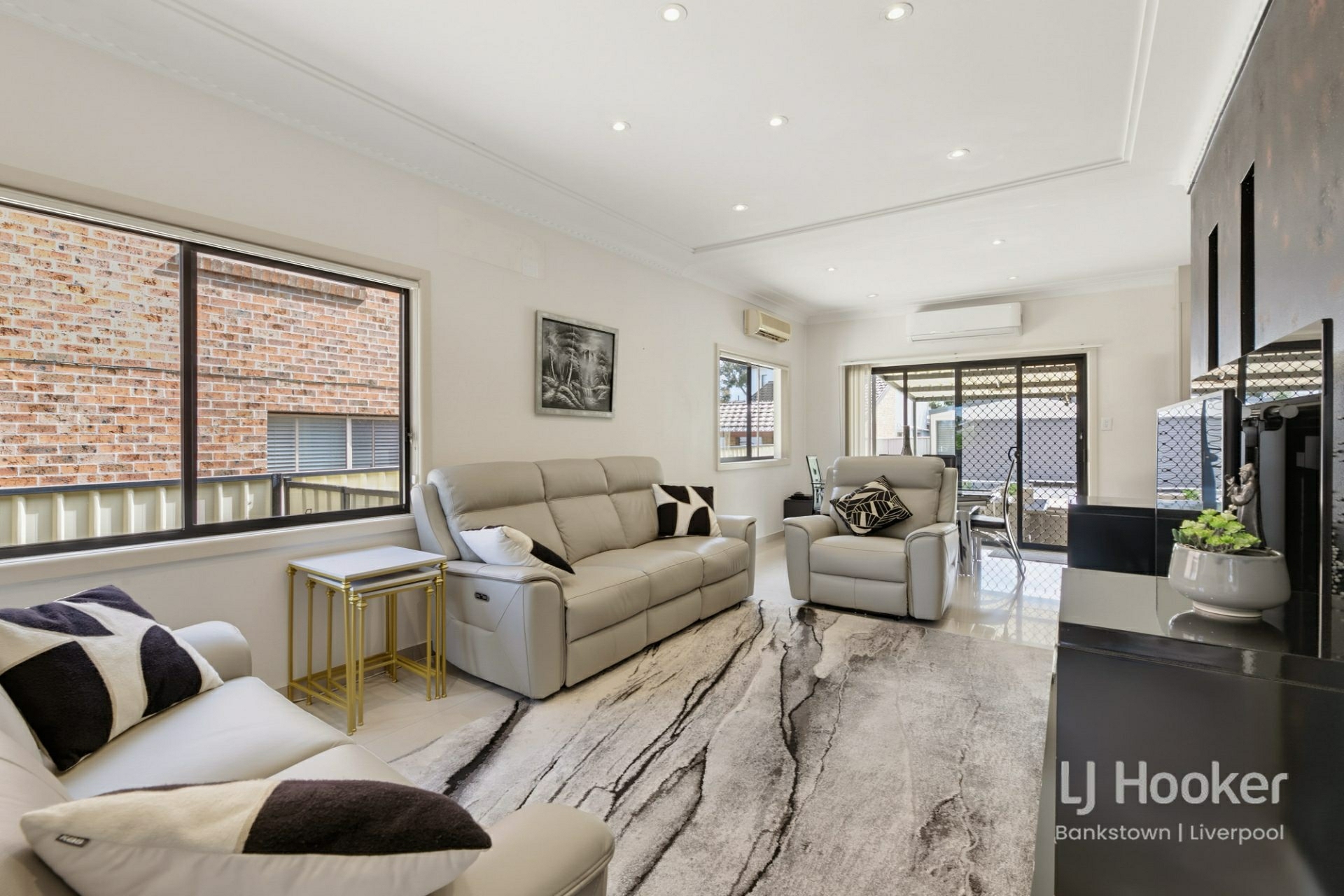 14 William Street — photo 3 of 12