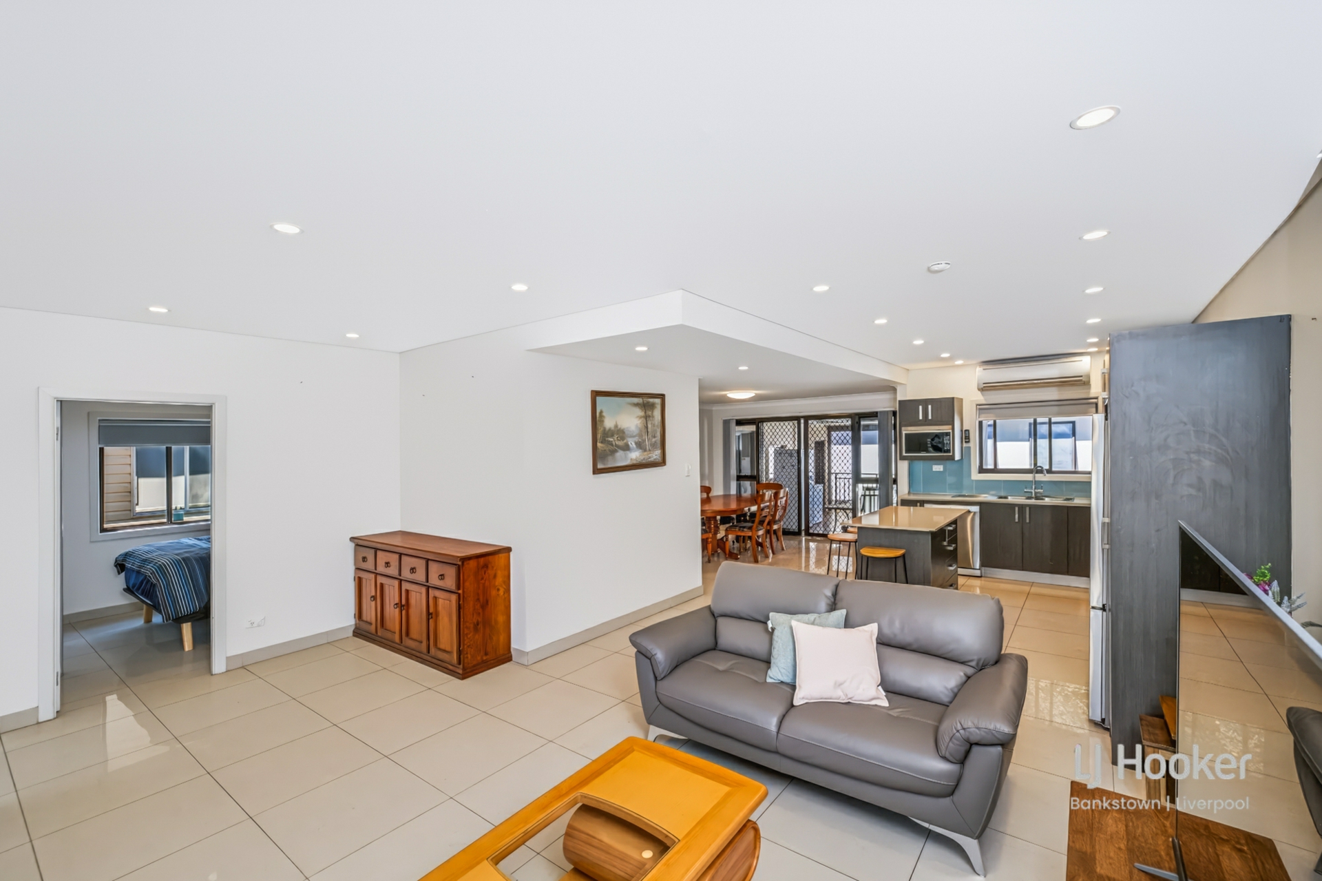 38 Beatrice Street — photo 3 of 17