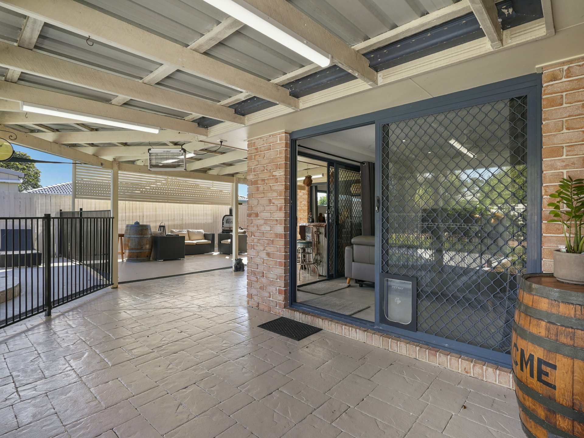 11 Curtin Crescent — photo 20 of 28