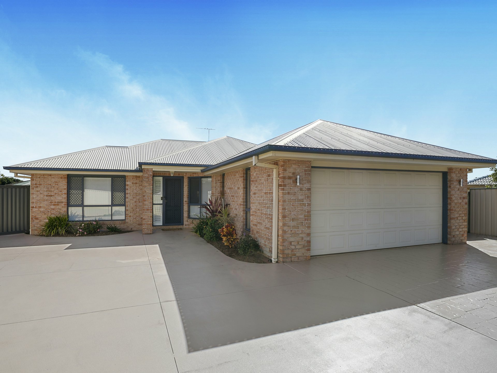 11 Curtin Crescent — photo 24 of 28