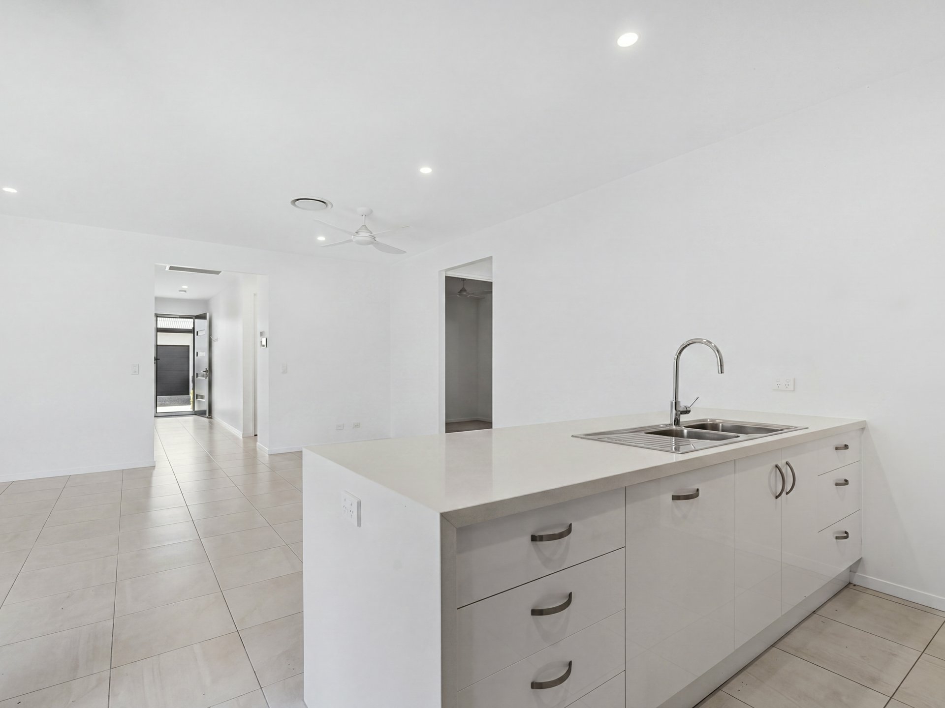 63/176 Torrens Road — photo 10 of 19
