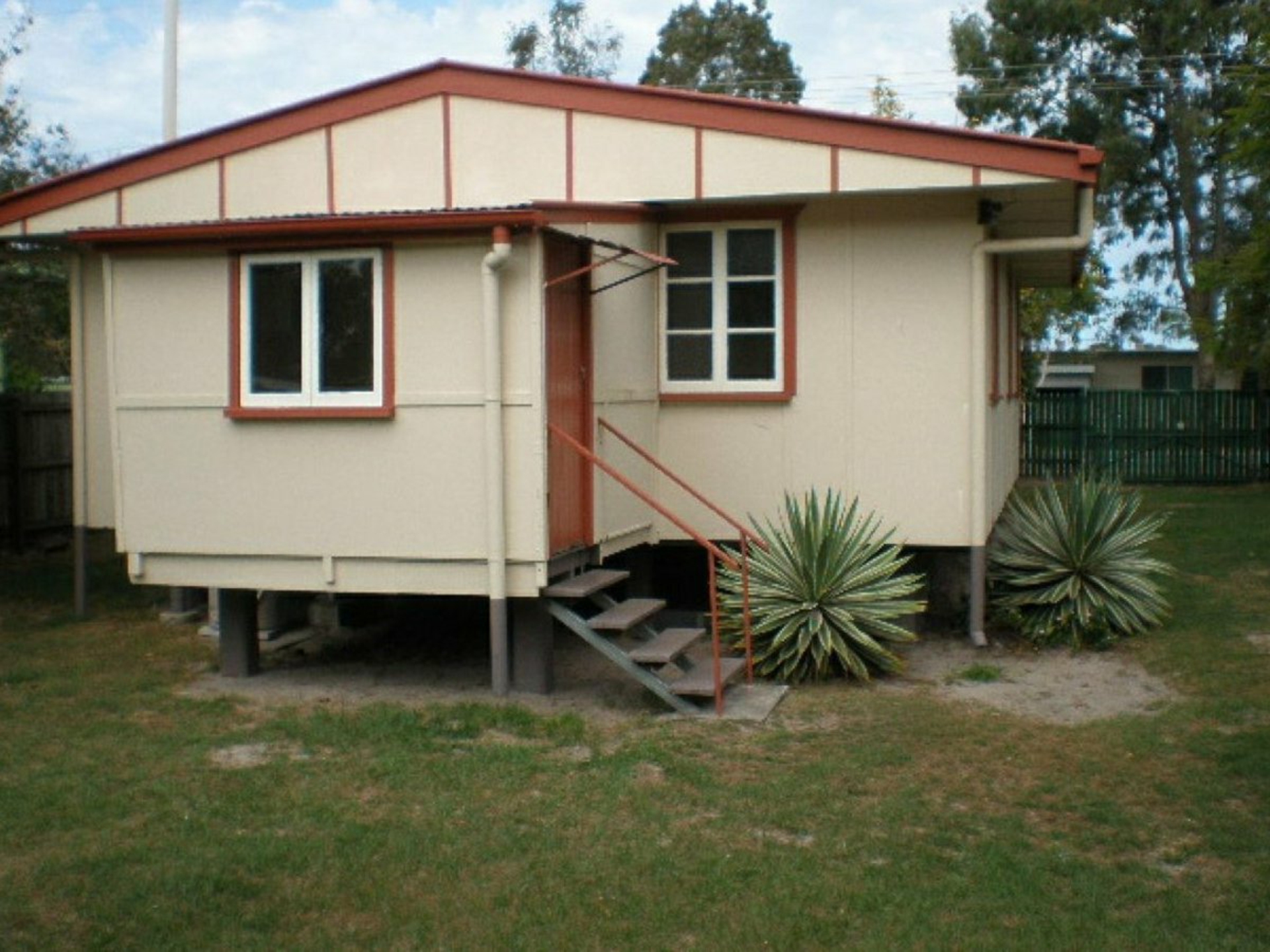 80 Moreton Terrace — photo 3 of 3