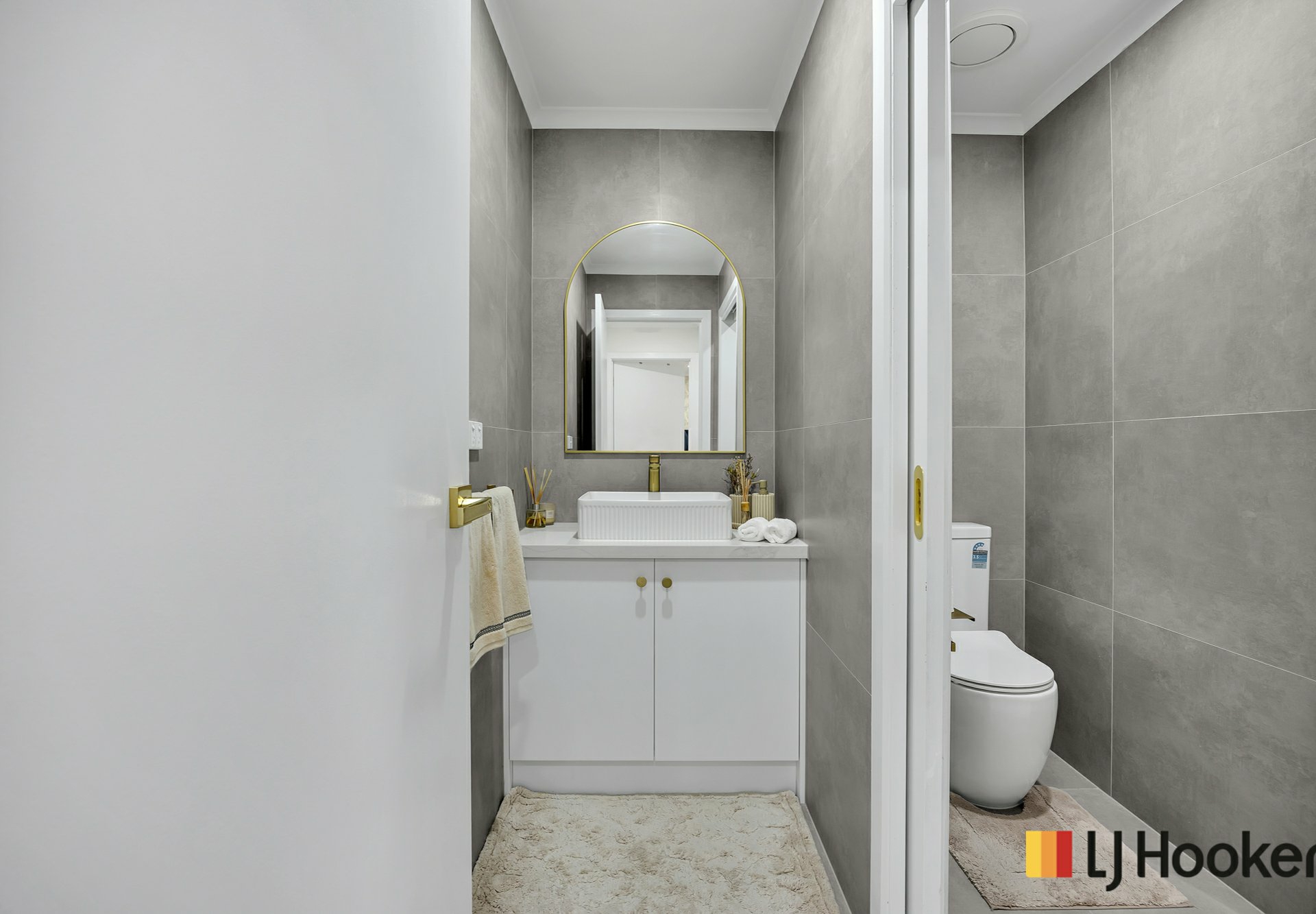 8 King William Drive — photo 12 of 30