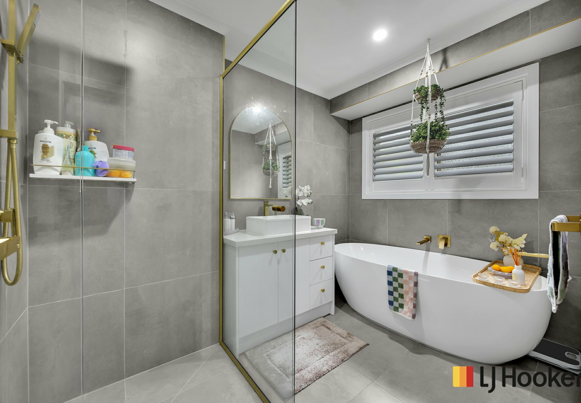 8 King William Drive — photo 19 of 30