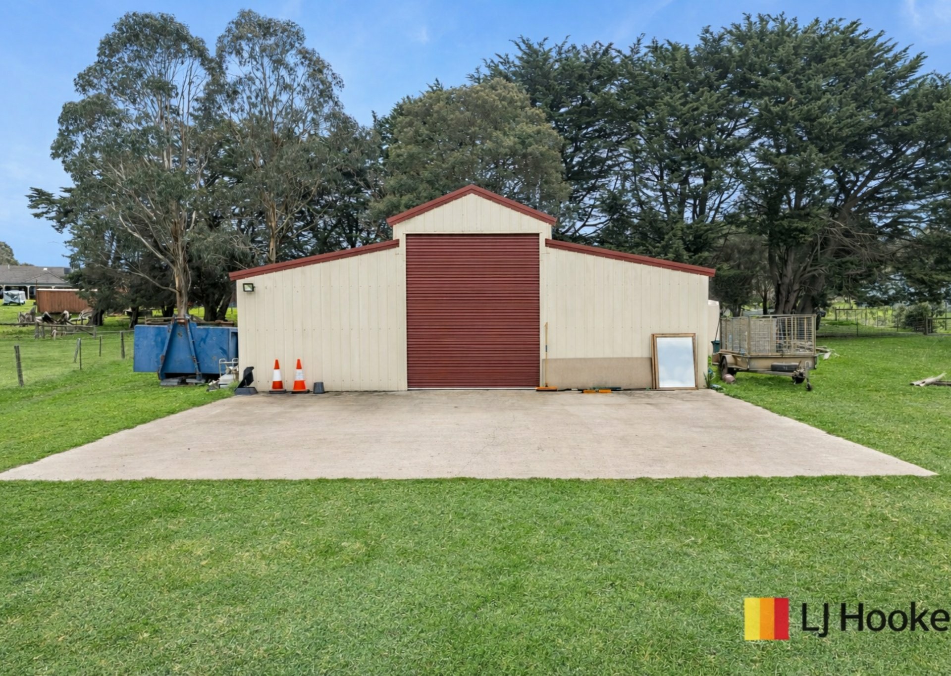 8 King William Drive — photo 27 of 30