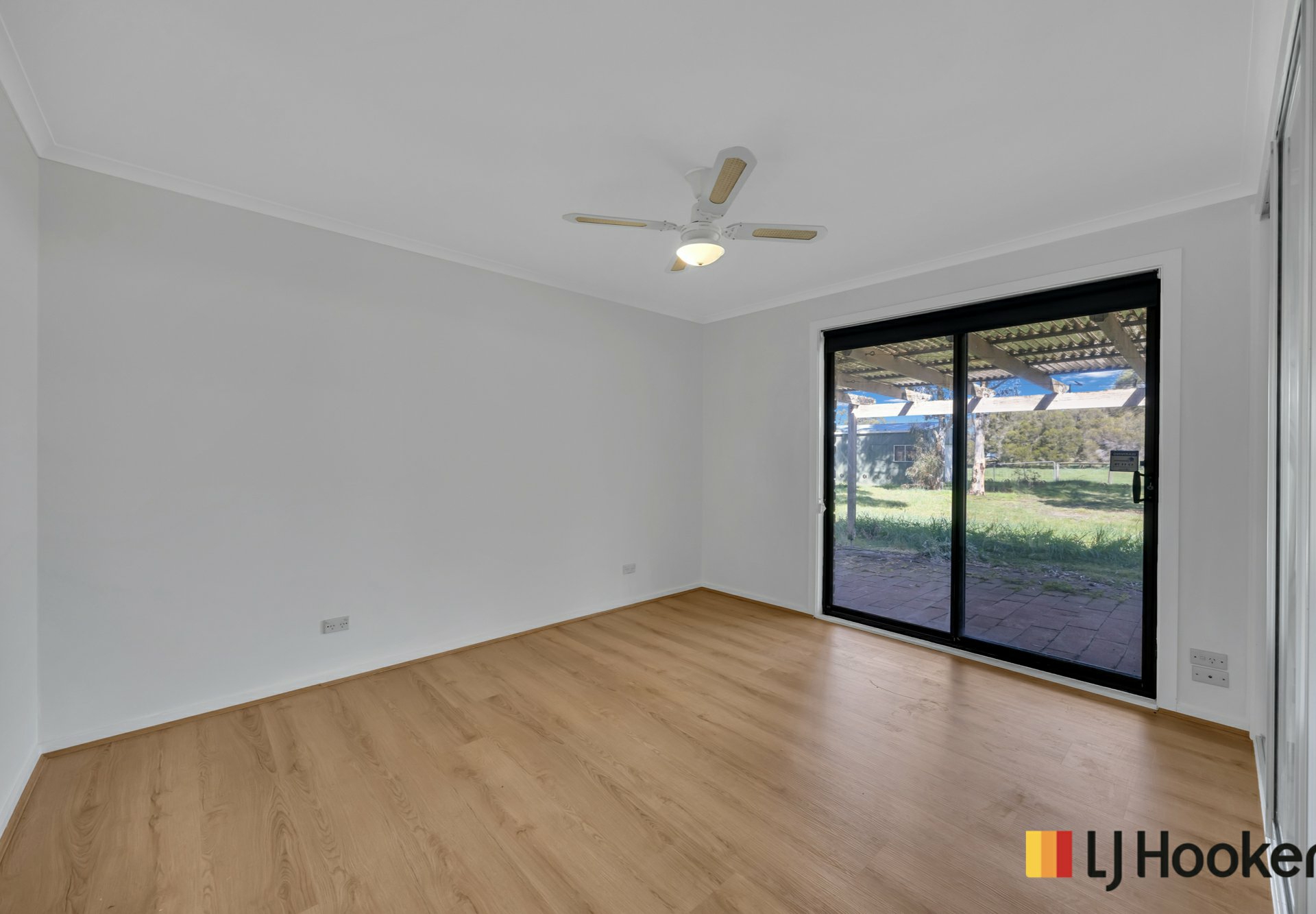 150 Settlement Road West — photo 3 of 18