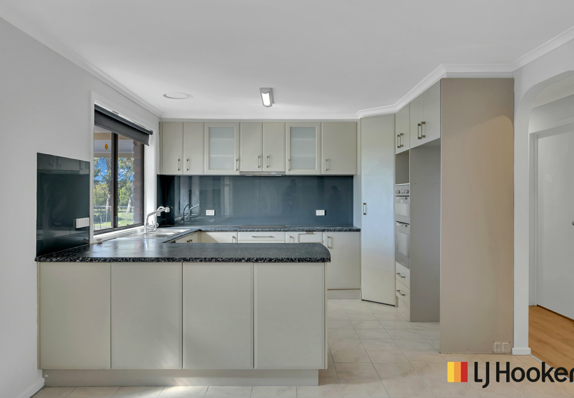 150 Settlement Road West — photo 9 of 18