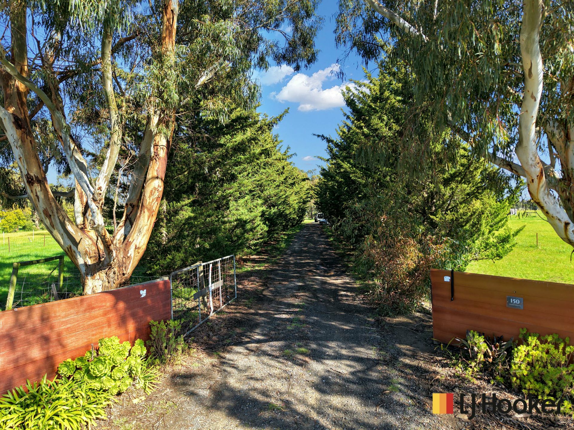 150 Settlement Road West — photo 17 of 18