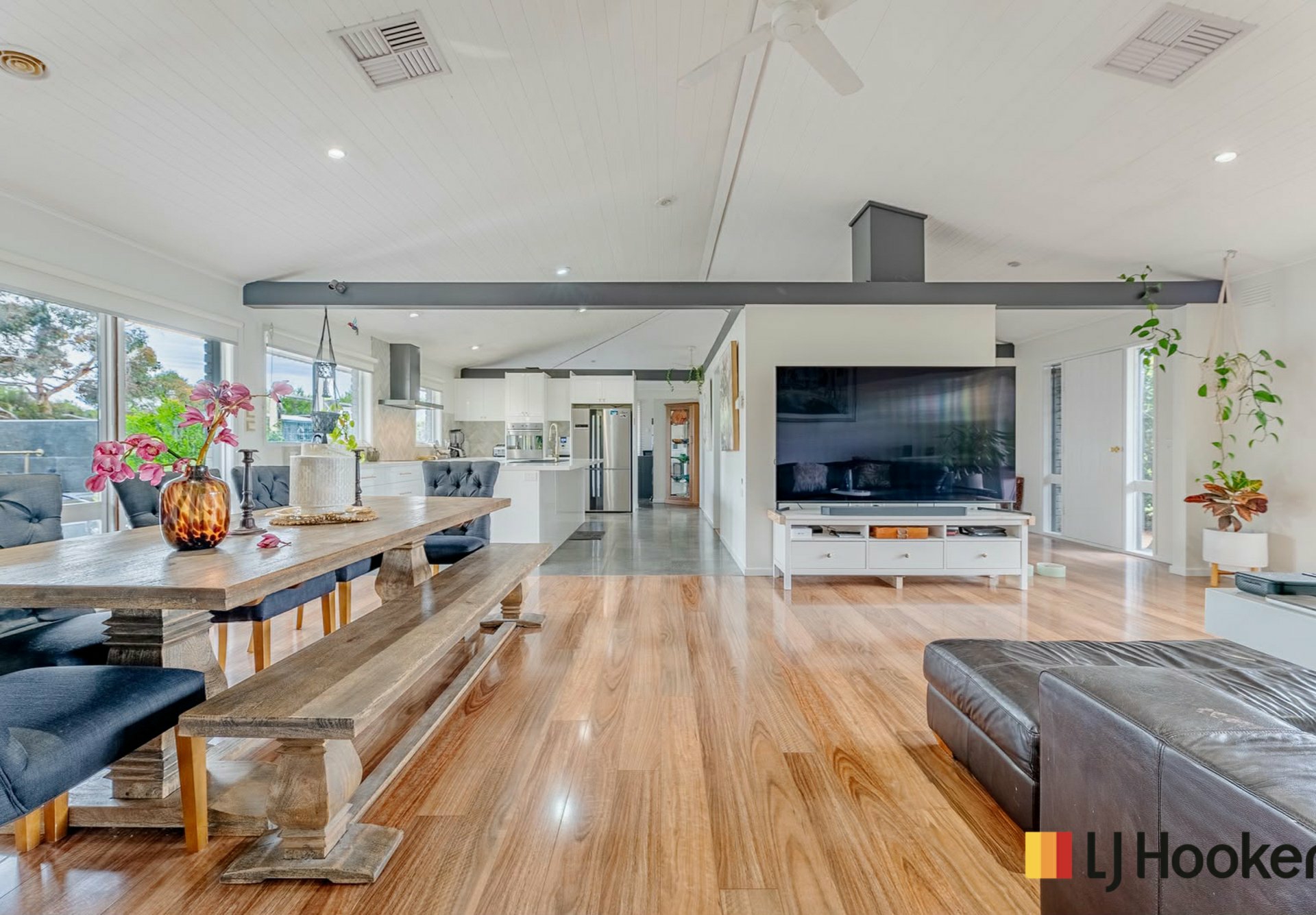 20 Balbethan Drive — photo 4 of 17