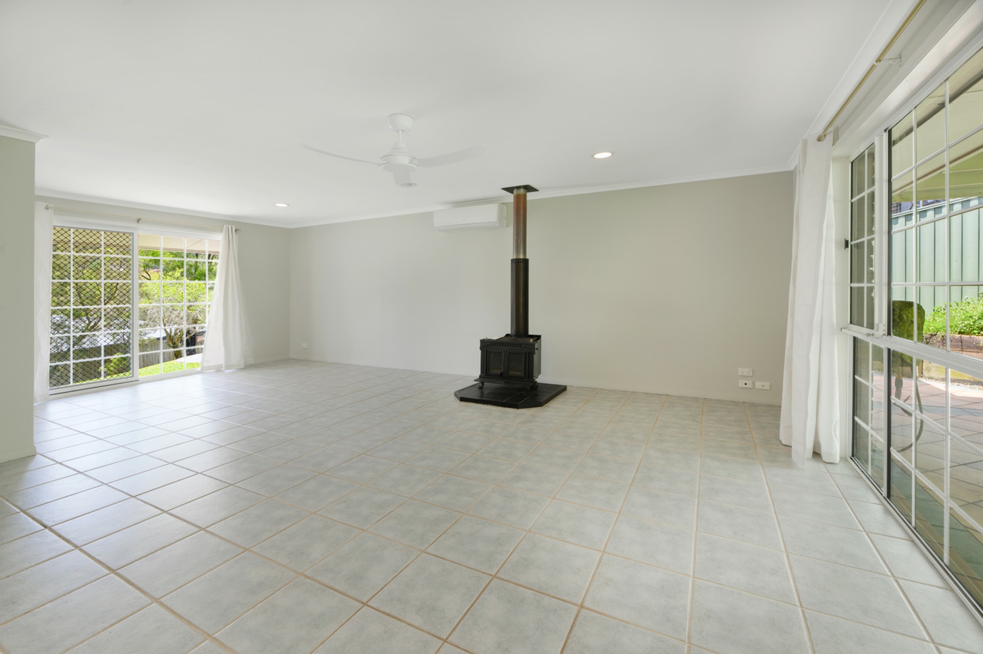 5 Autumn Court, MUDGEERABA