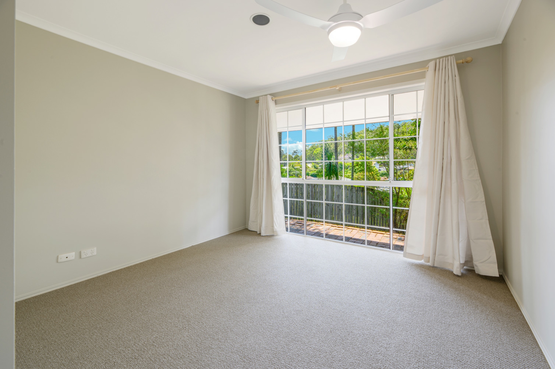 5 Autumn Court, MUDGEERABA