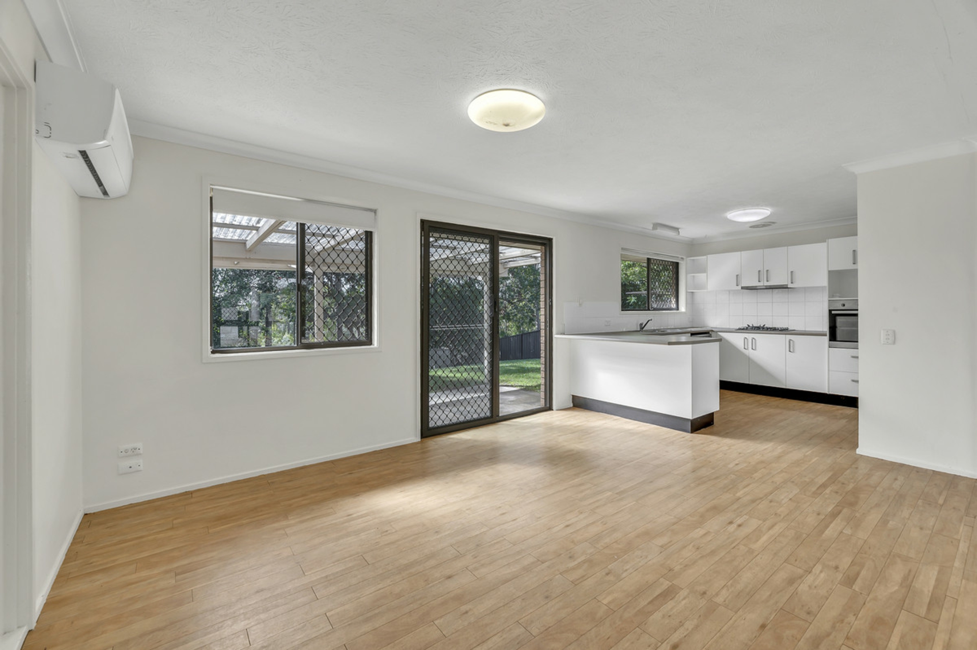 14 Rainbow Drive, MUDGEERABA