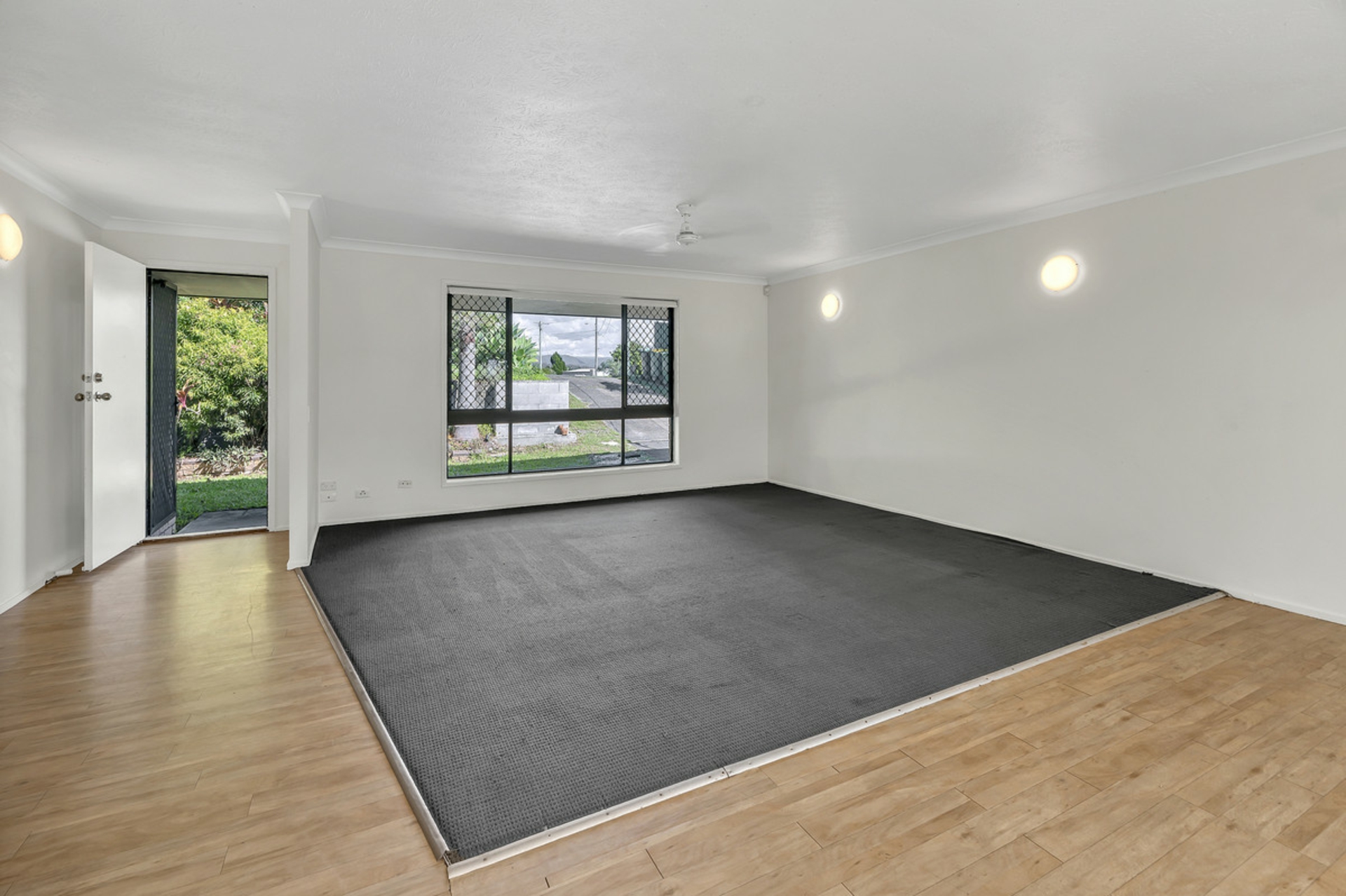 14 Rainbow Drive, MUDGEERABA