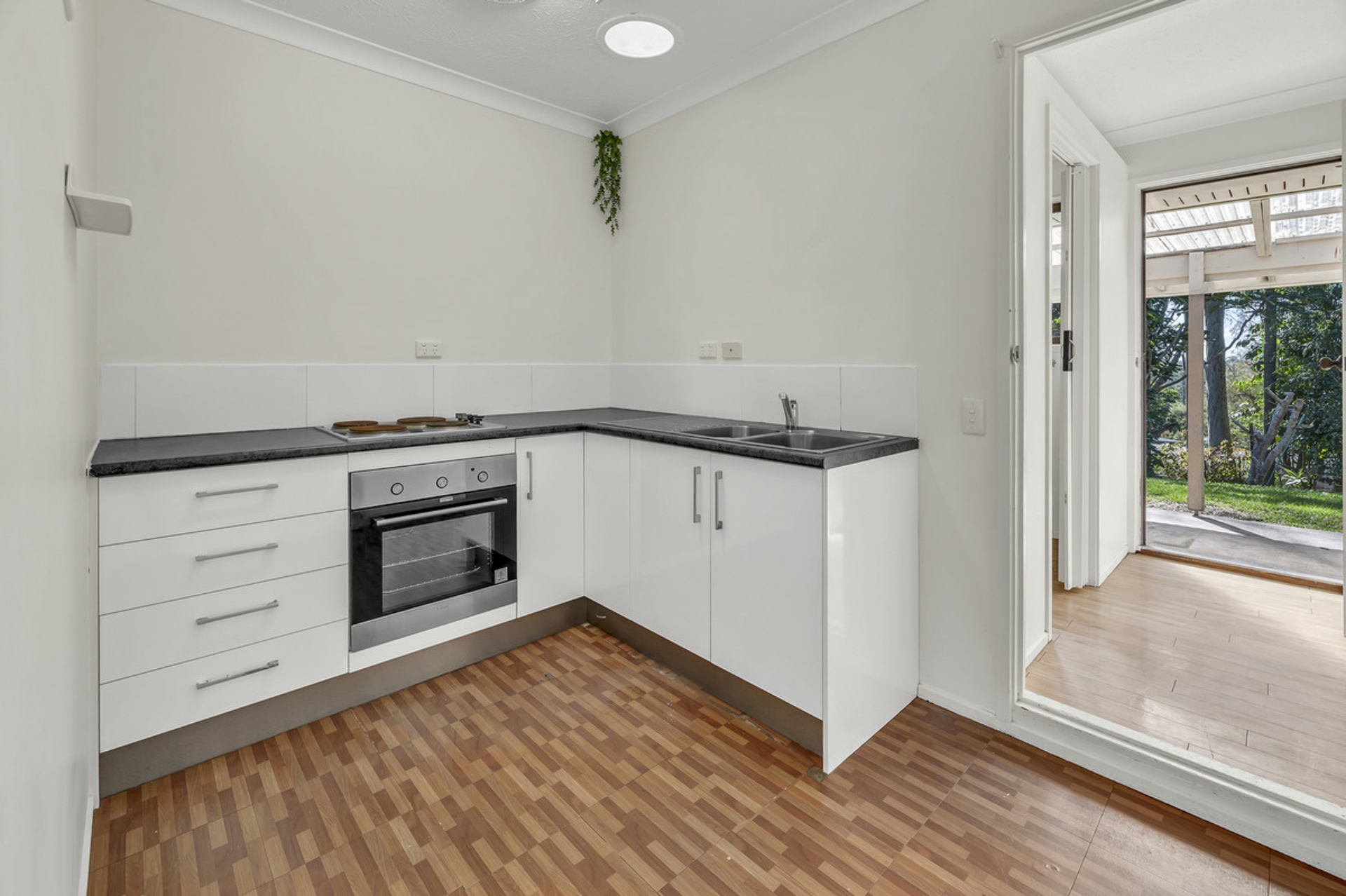14 Rainbow Drive, MUDGEERABA