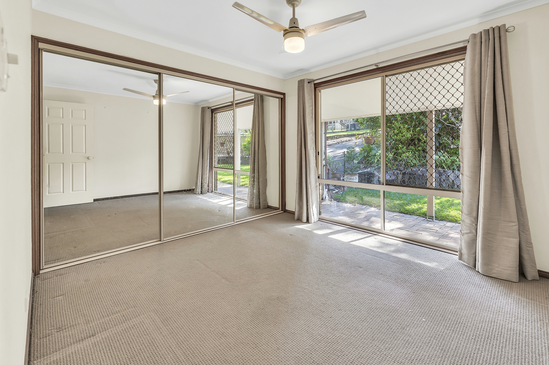 30 Wallaby Drive, MUDGEERABA