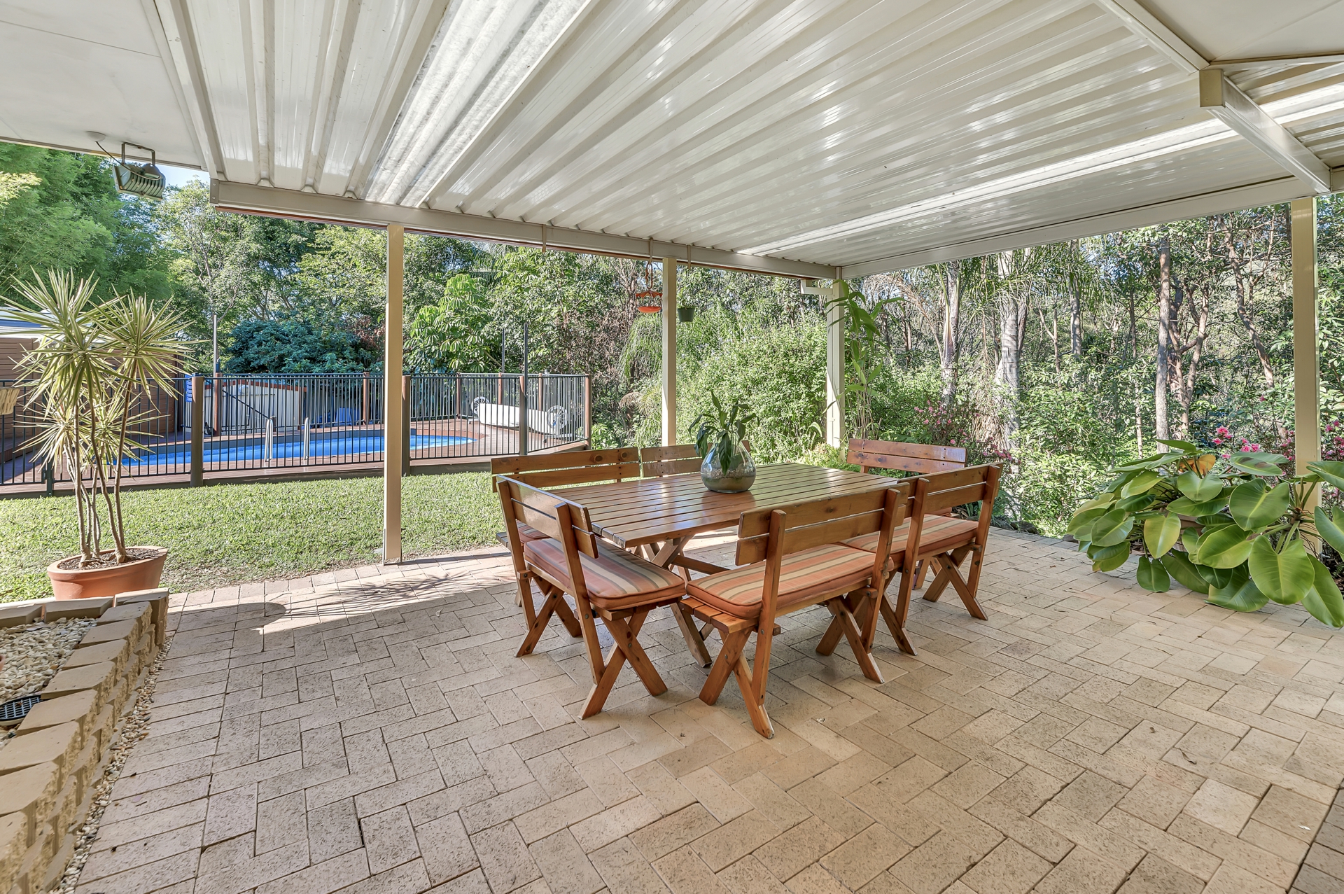 30 Wallaby Drive, MUDGEERABA